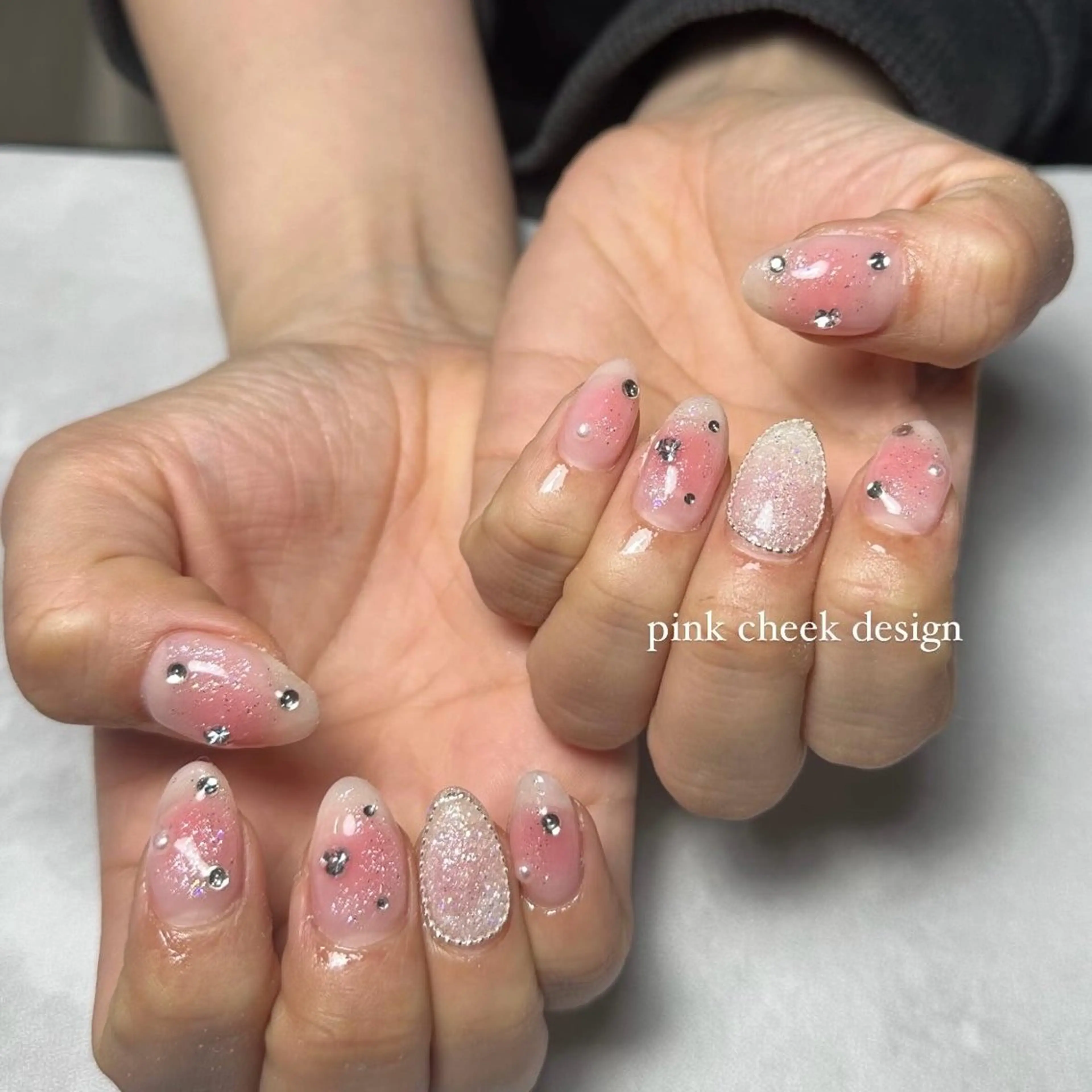 ネイル Giypsē所属・Runa ☽のネイルデザイン