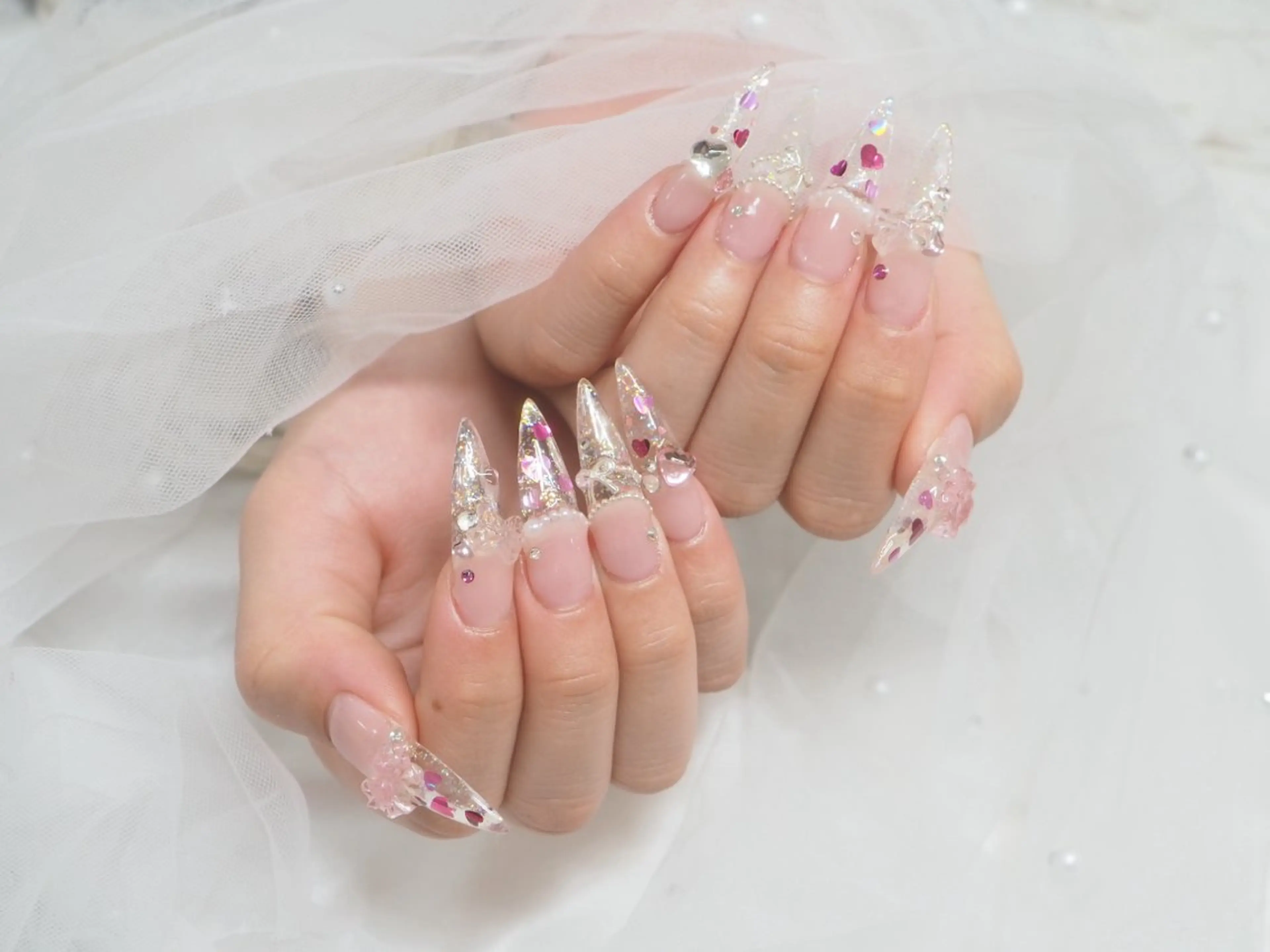 ロング ハンドネイル 中道 彩花のネイルデザイン