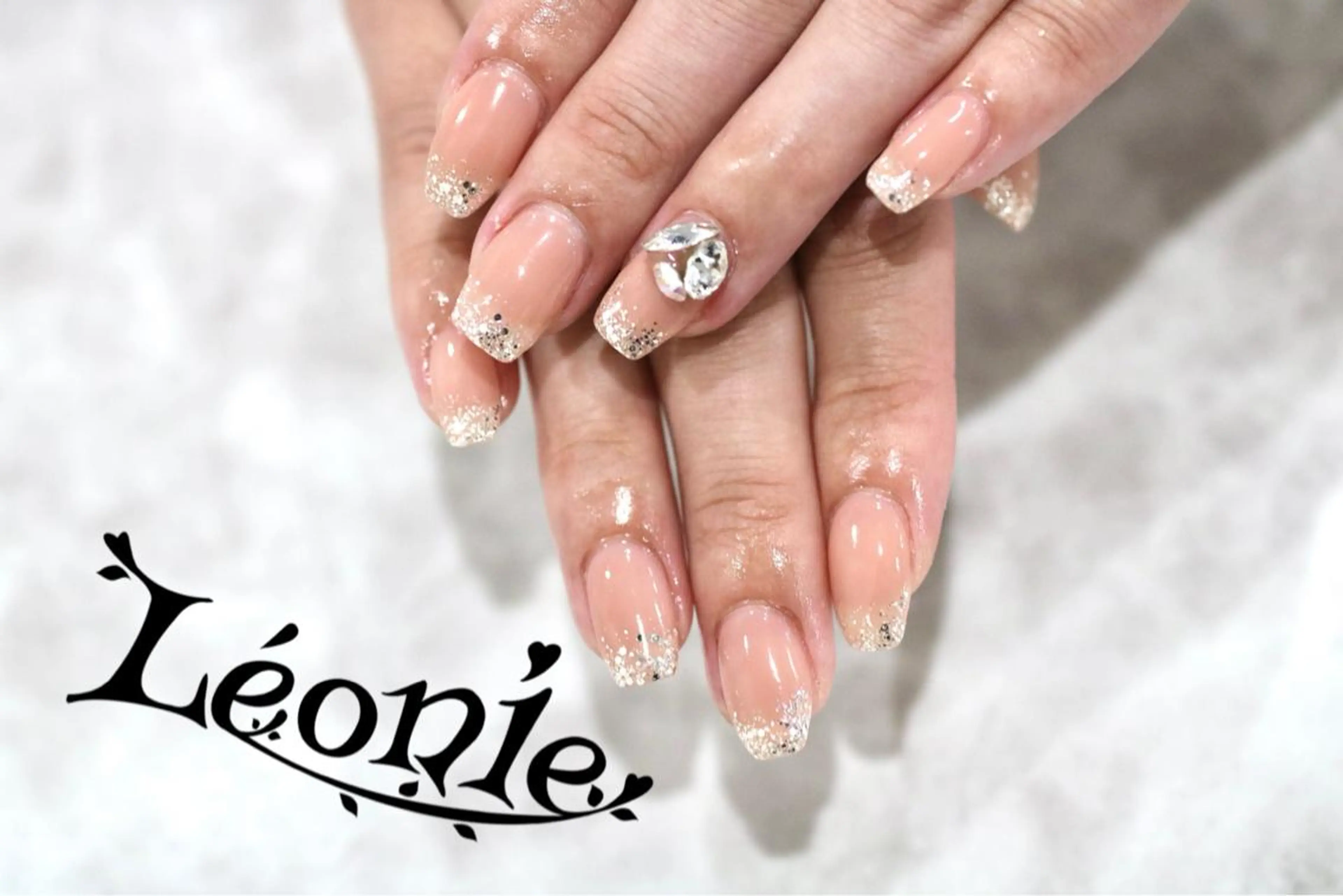 ネイル Leonie やまざきのネイルデザイン