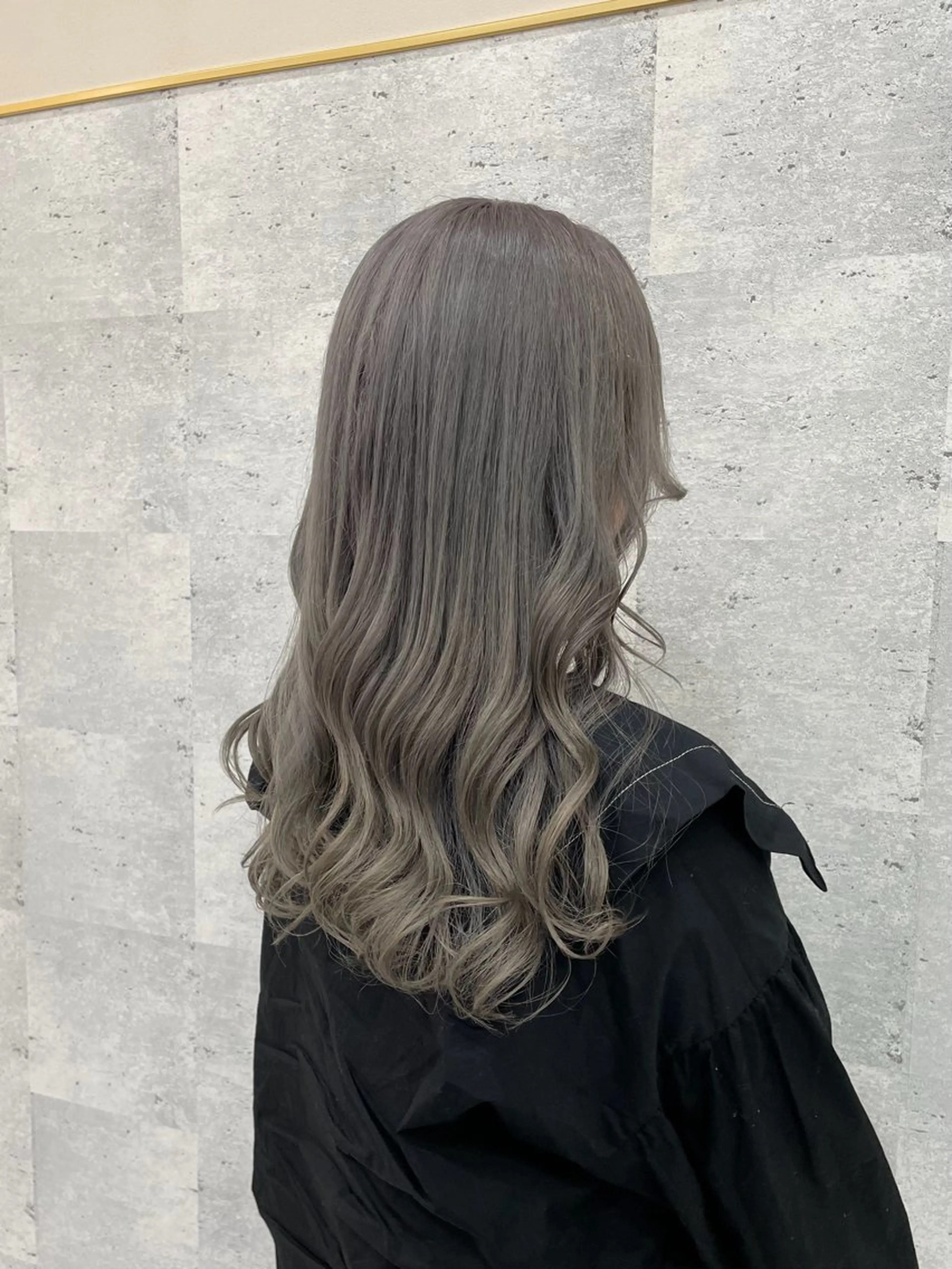 ロング カラー SAKI 新宿のヘアスタイル