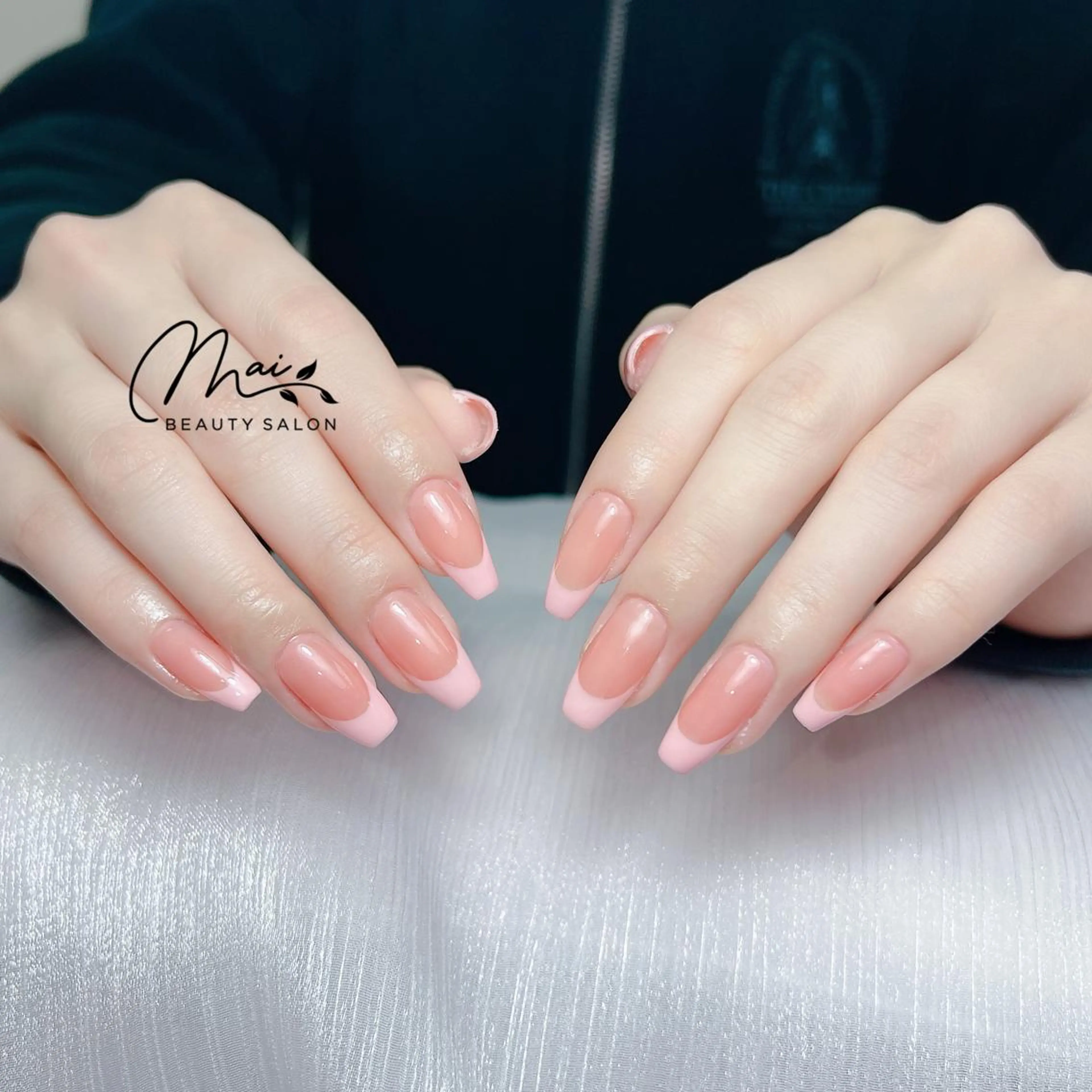 ネイル オーロラネイル チークネイル 長さ出し フラッシュネイル フットネイル MaiBeauty To Toのネイルデザイン