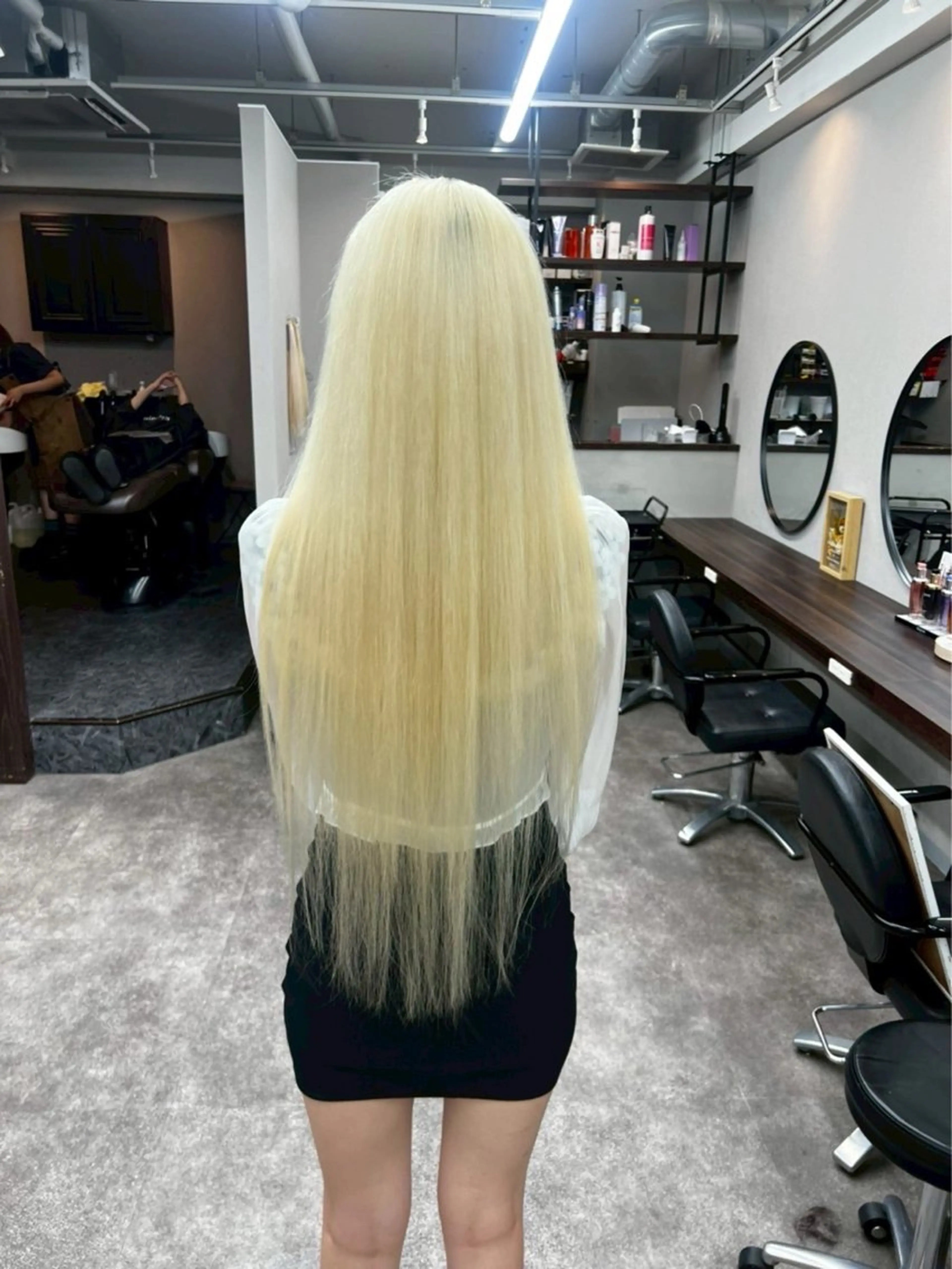 ロング ヘアカラー かのブリーチカラー 🎧⛓️🩶のヘアスタイル