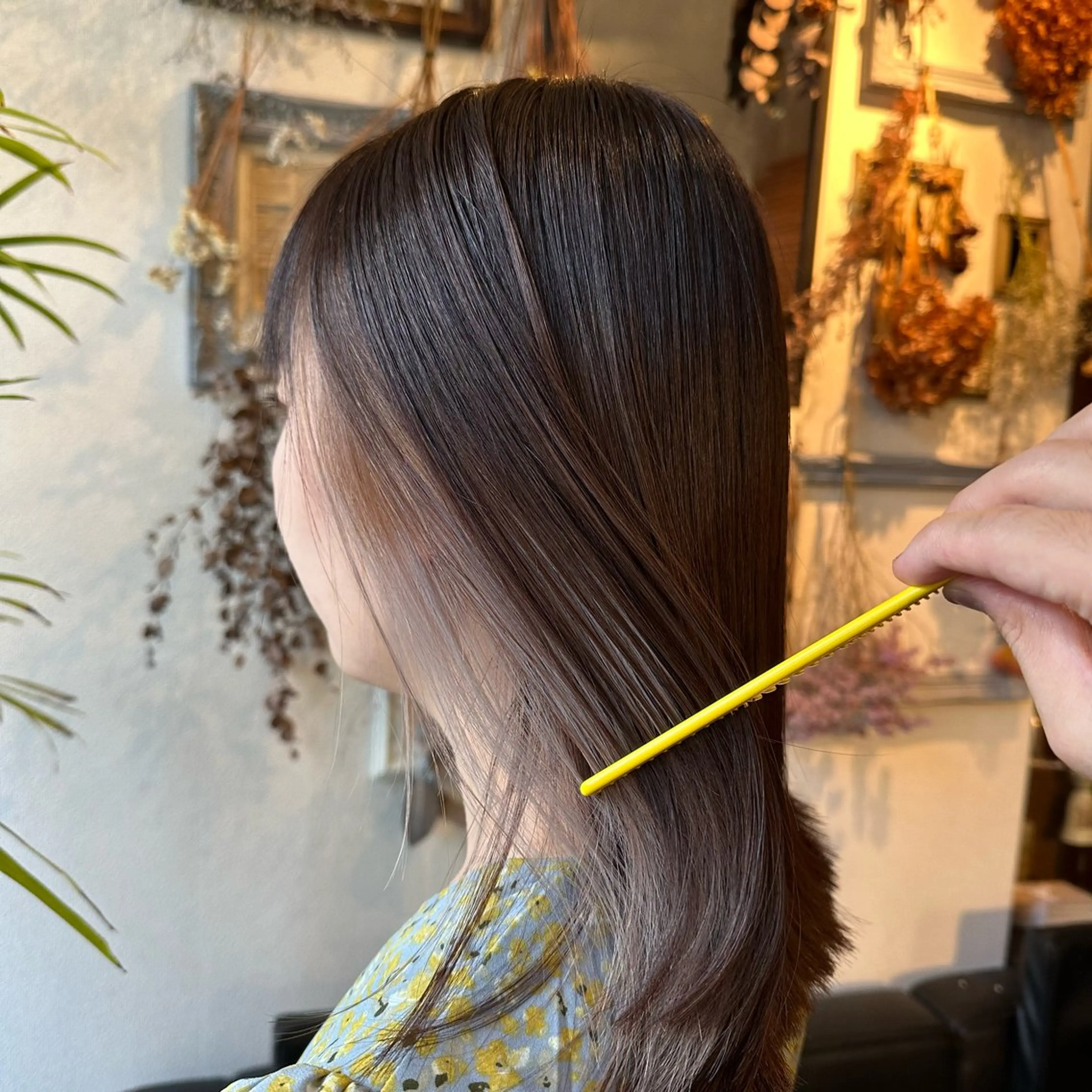 ミディアム カラー ベージュカラー 透明感カラー インナーカラー 大人かわいいインナー カラー/菊池柊真🎨のヘアスタイル