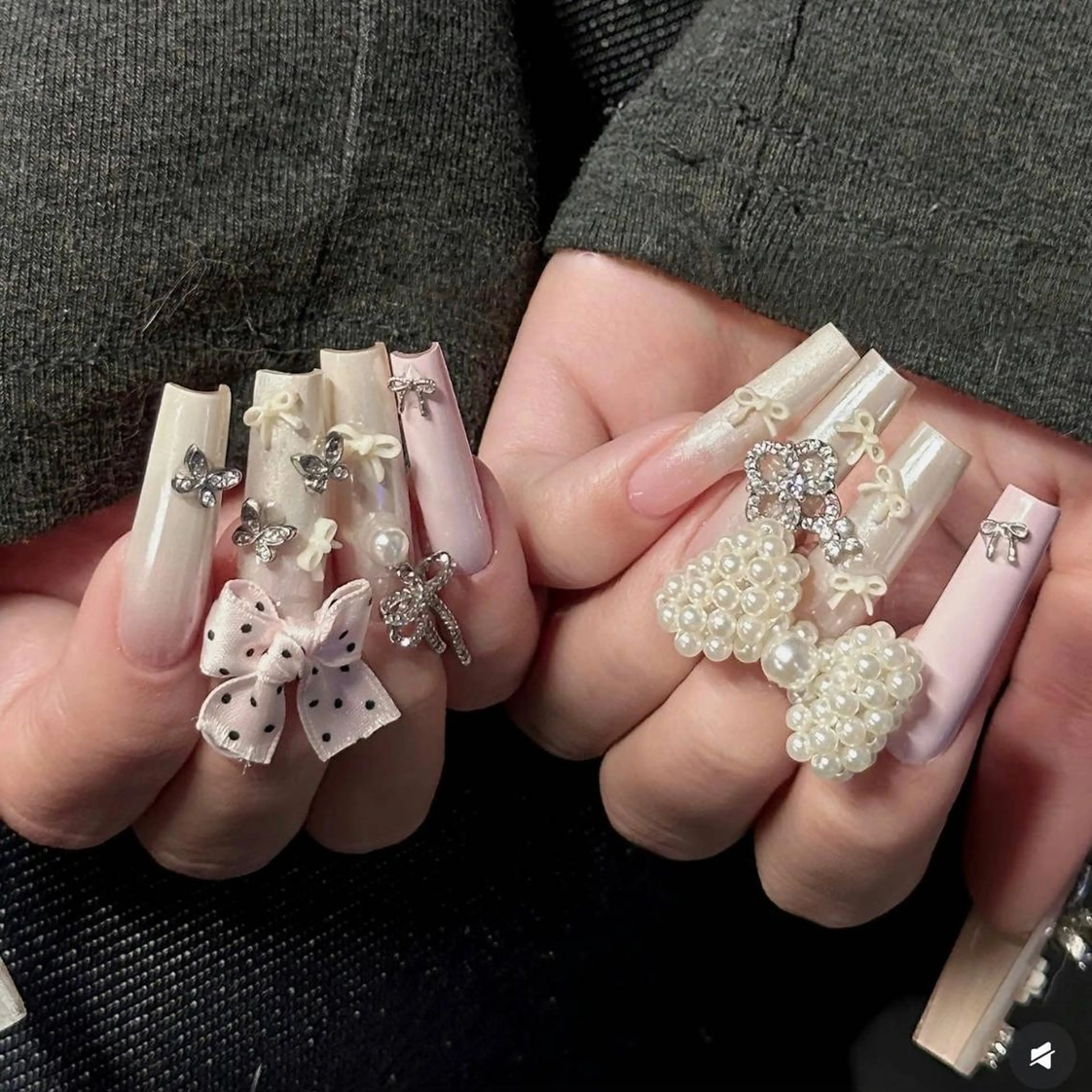 ネイル ハンドネイル 🍑 momo_nailのネイルデザイン