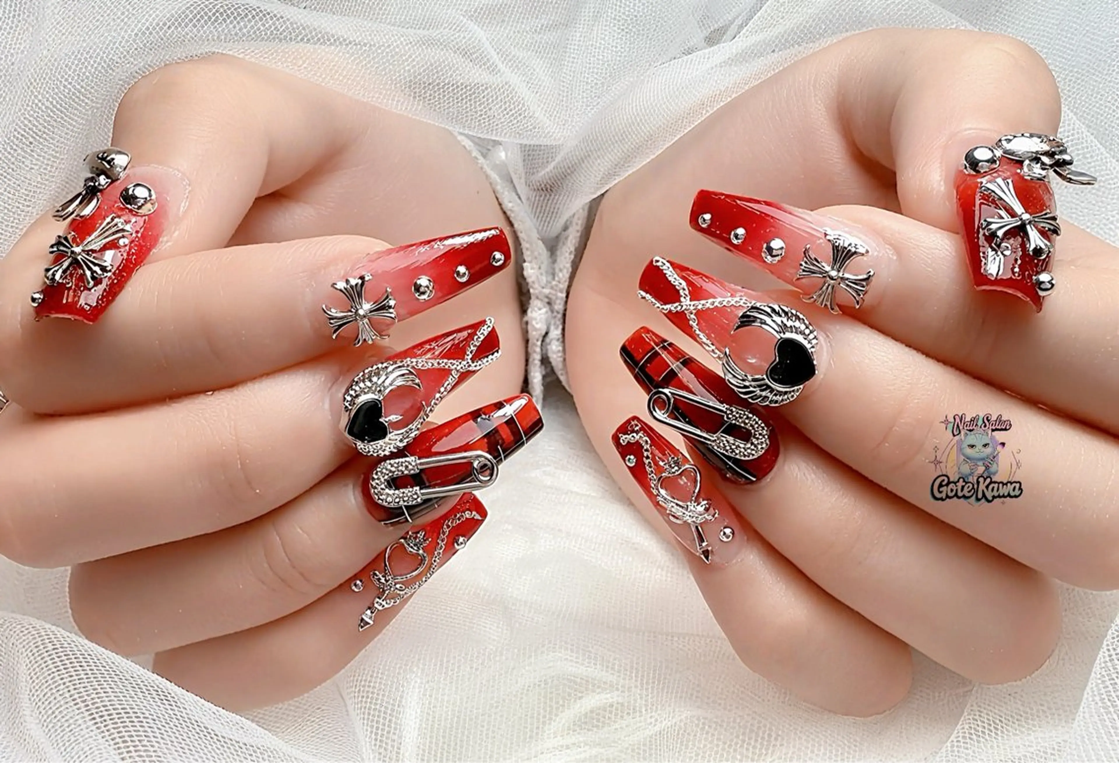 ネイル アートネイル 長さ出し キラキラネイル ピンク リボン ハンドネイル ハンドケア Gote Kawa nail salonのネイルデザイン