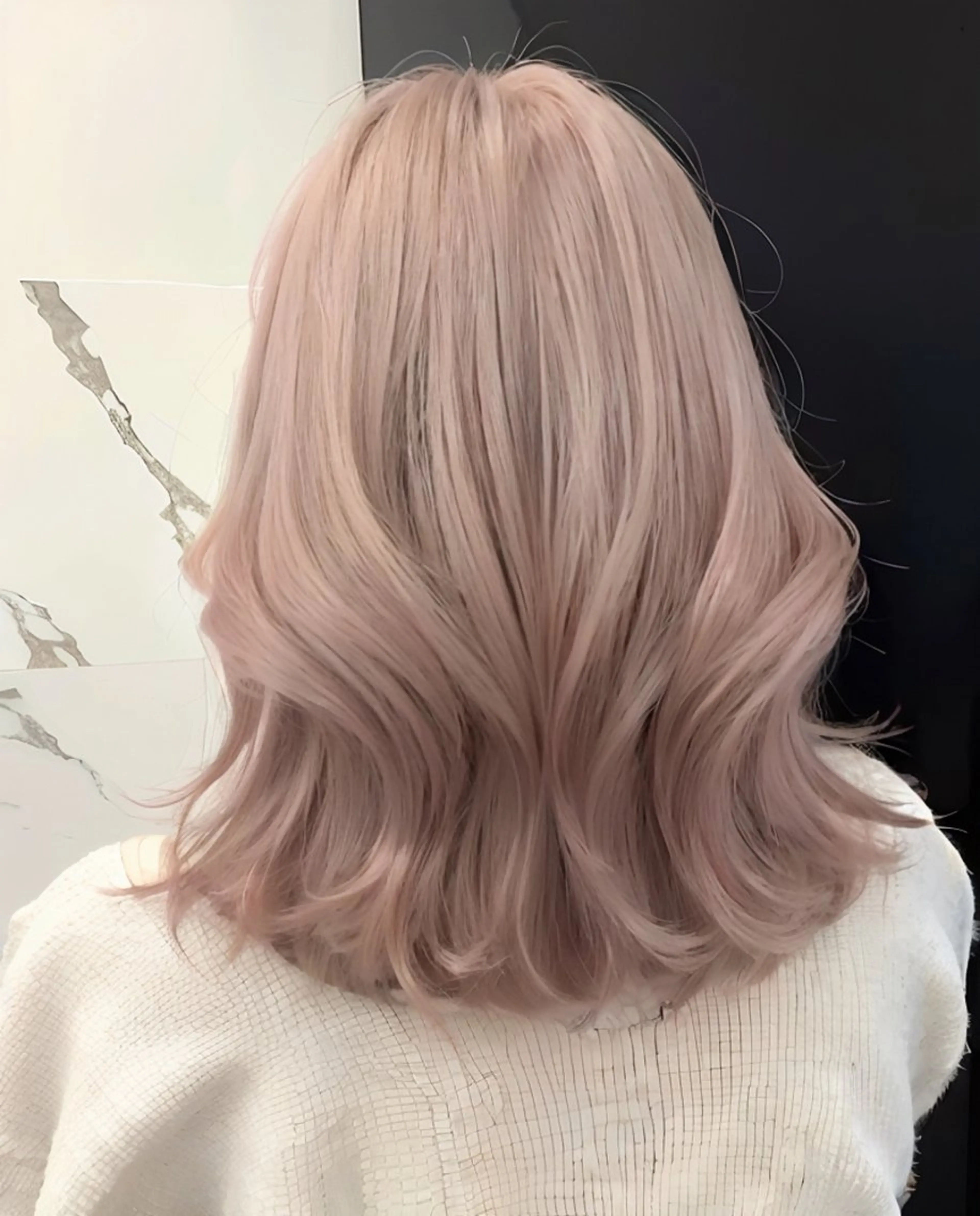 ミディアム カラー シールエクステ ブリーチ ダブルカラー イヤリングカラー ハイライトカラー 🧸髪質改善ケアカラ ー/アイドル前髪🧸のヘアスタイル