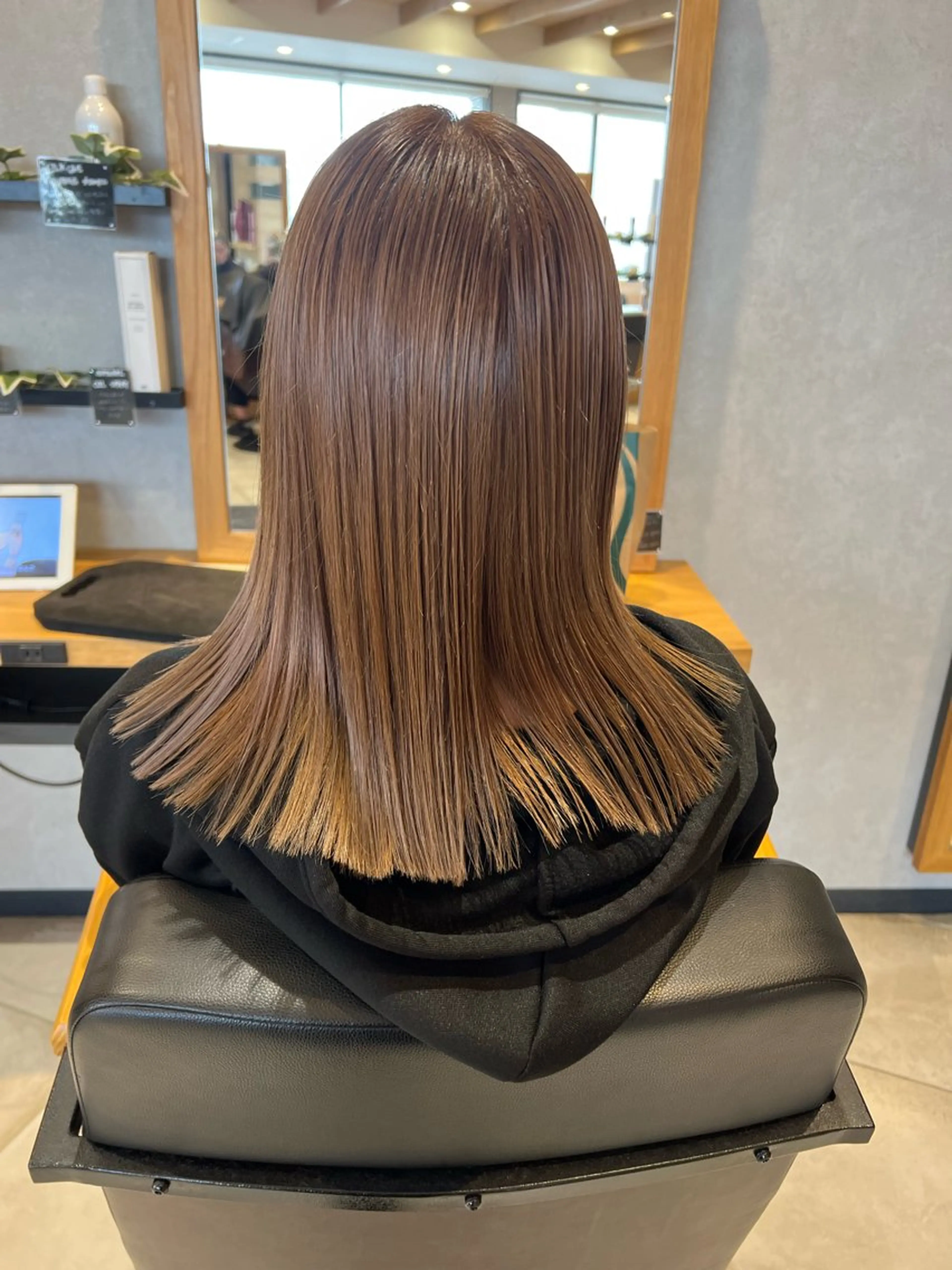 【ご新規様限定】艶カラー＋ダメージケアトリートメントの写真