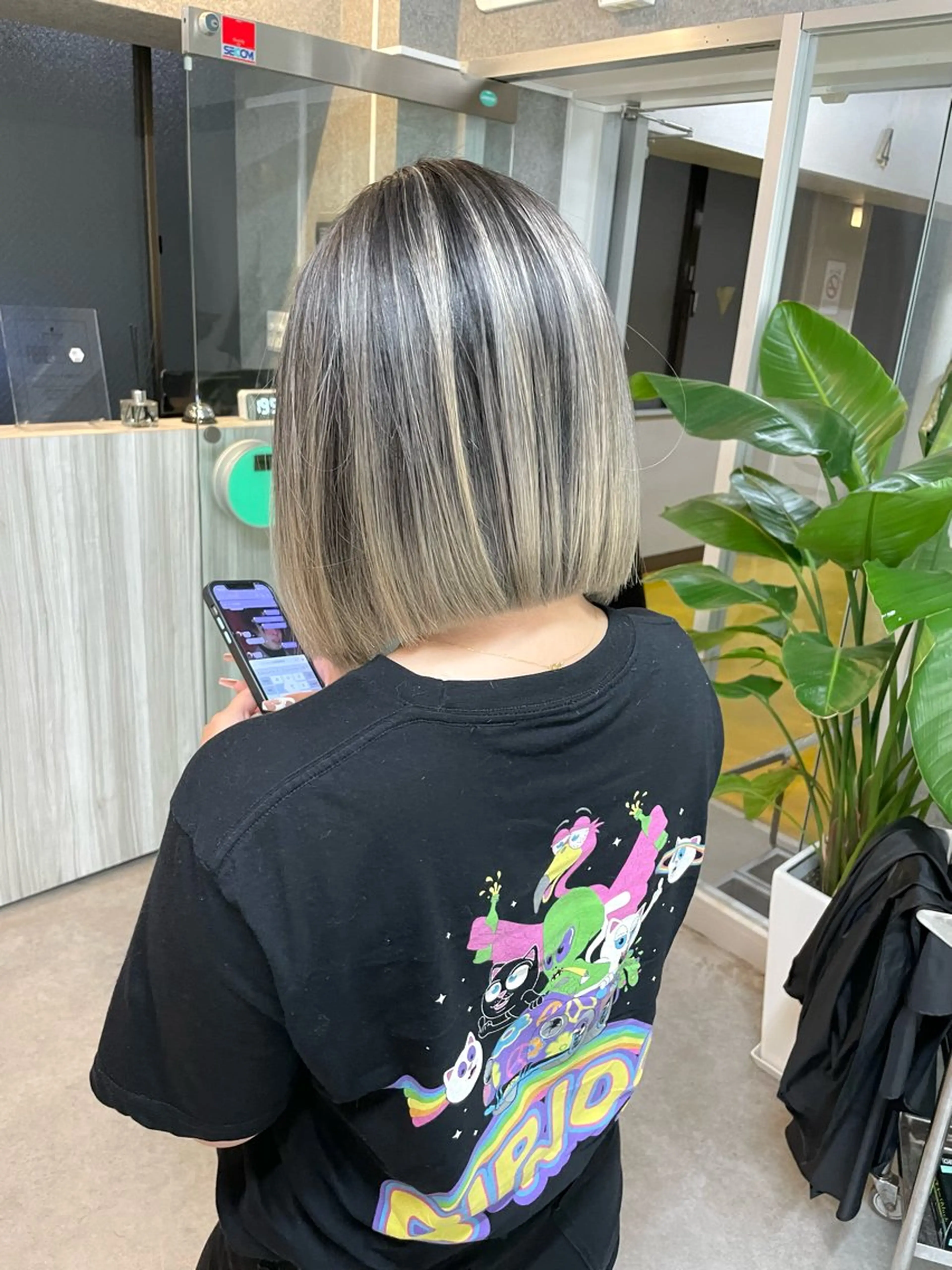 ショート レイヤーカット カット ヘアカラー 小嶋 司のヘアスタイル