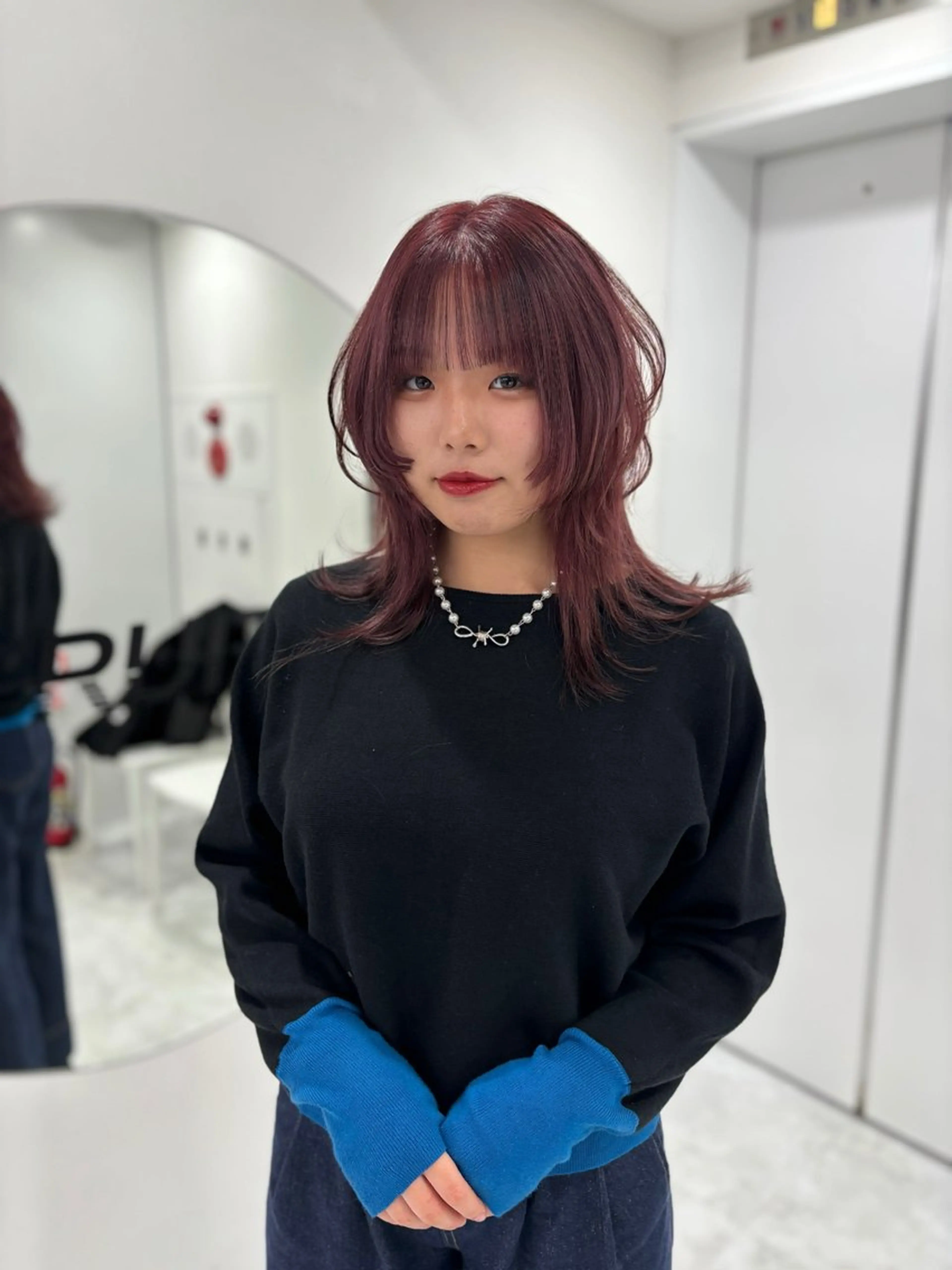 ミディアム ヘアカラー トリートメント ヘアセット 赤髪/ワインレッド/ 韓国系 まなかのヘアスタイル