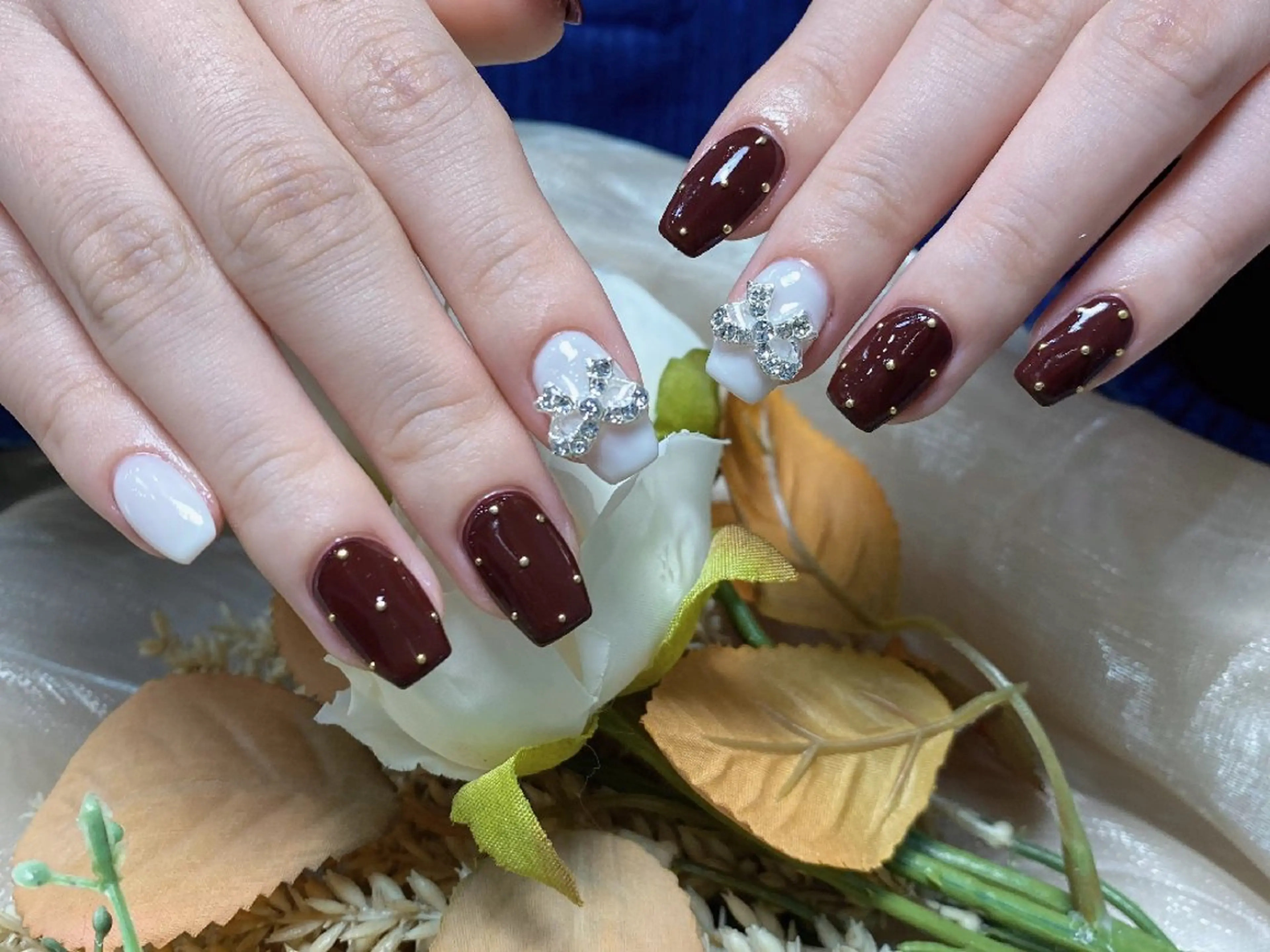 ネイル リボン UM Nail Salonのネイルデザイン