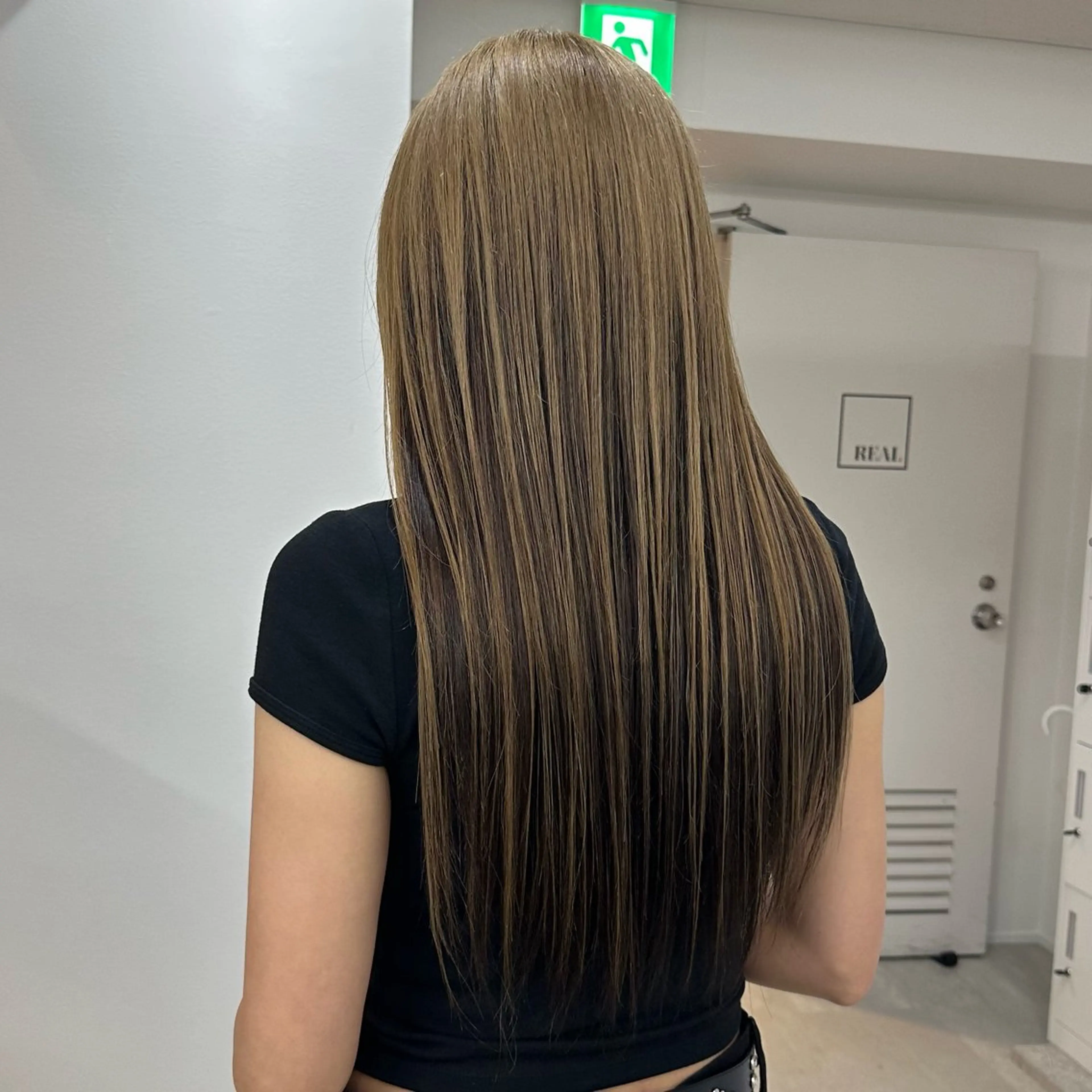 ロング ブリーチ/ベージュ /natsumiのヘアスタイル