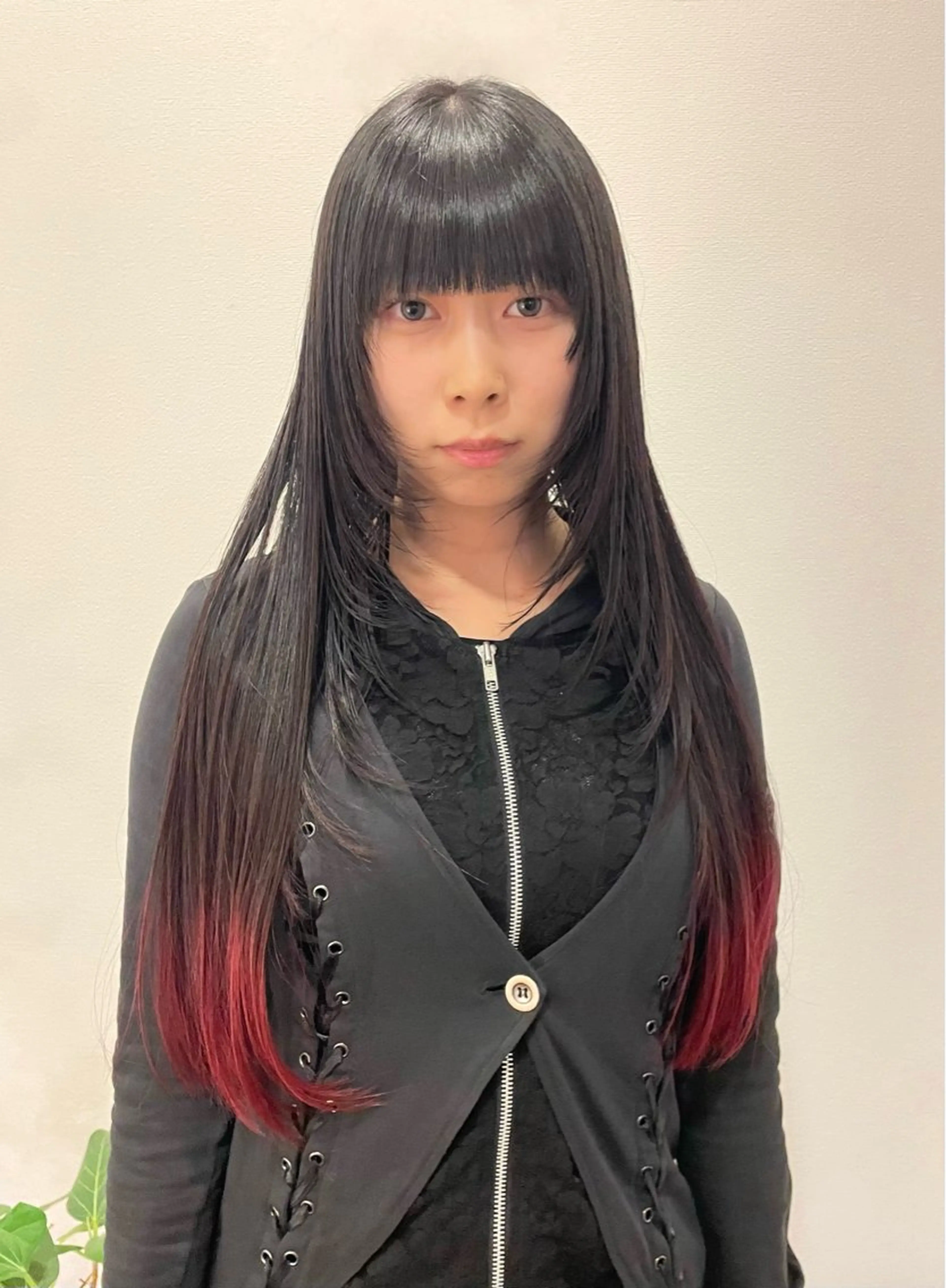 ロング カラー ブリーチ レイヤーカット カット ヘアカラー トリートメント さと ちはるのヘアスタイル