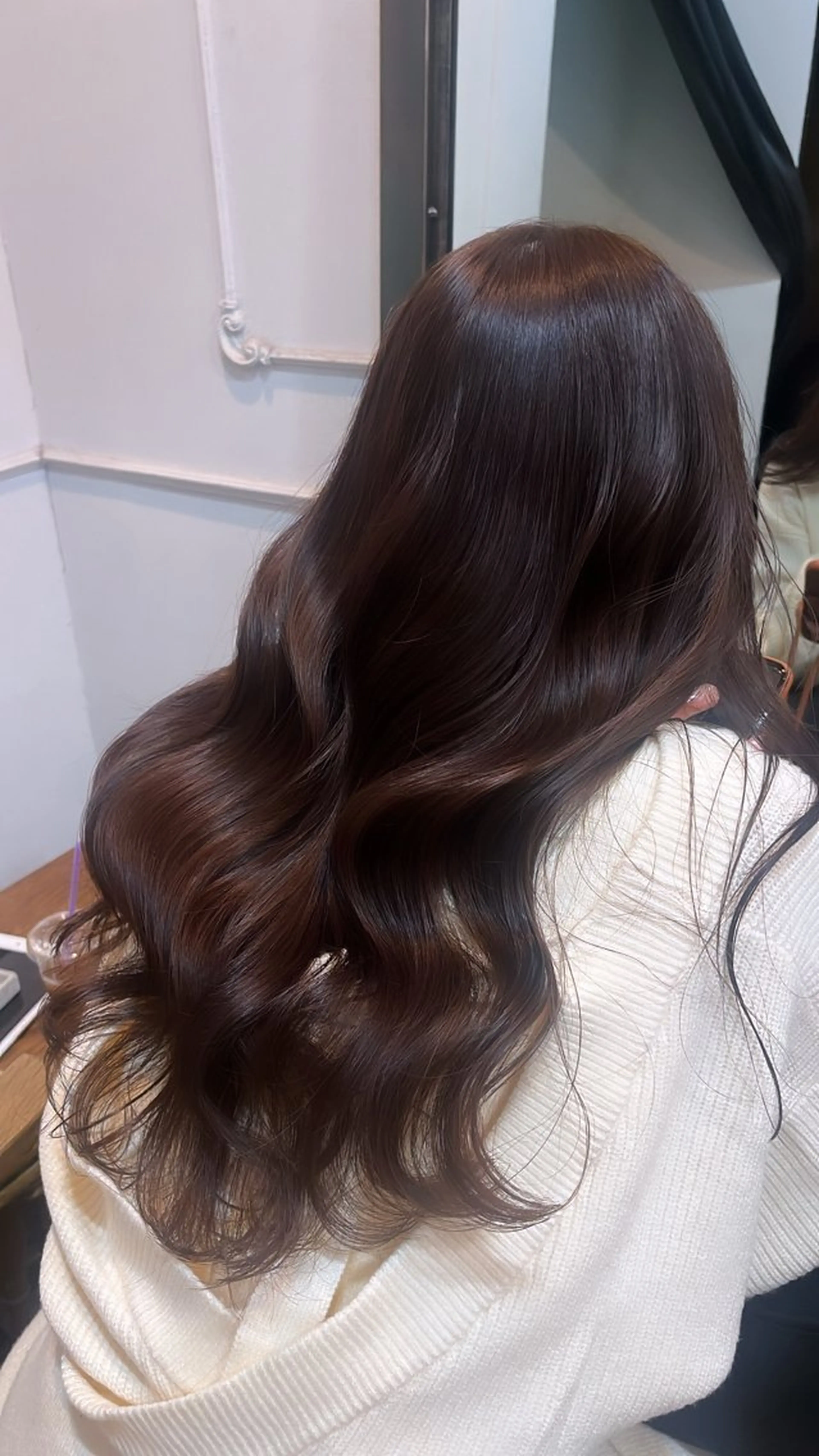 カラー 藤井 美歩/赤髪のヘアスタイル