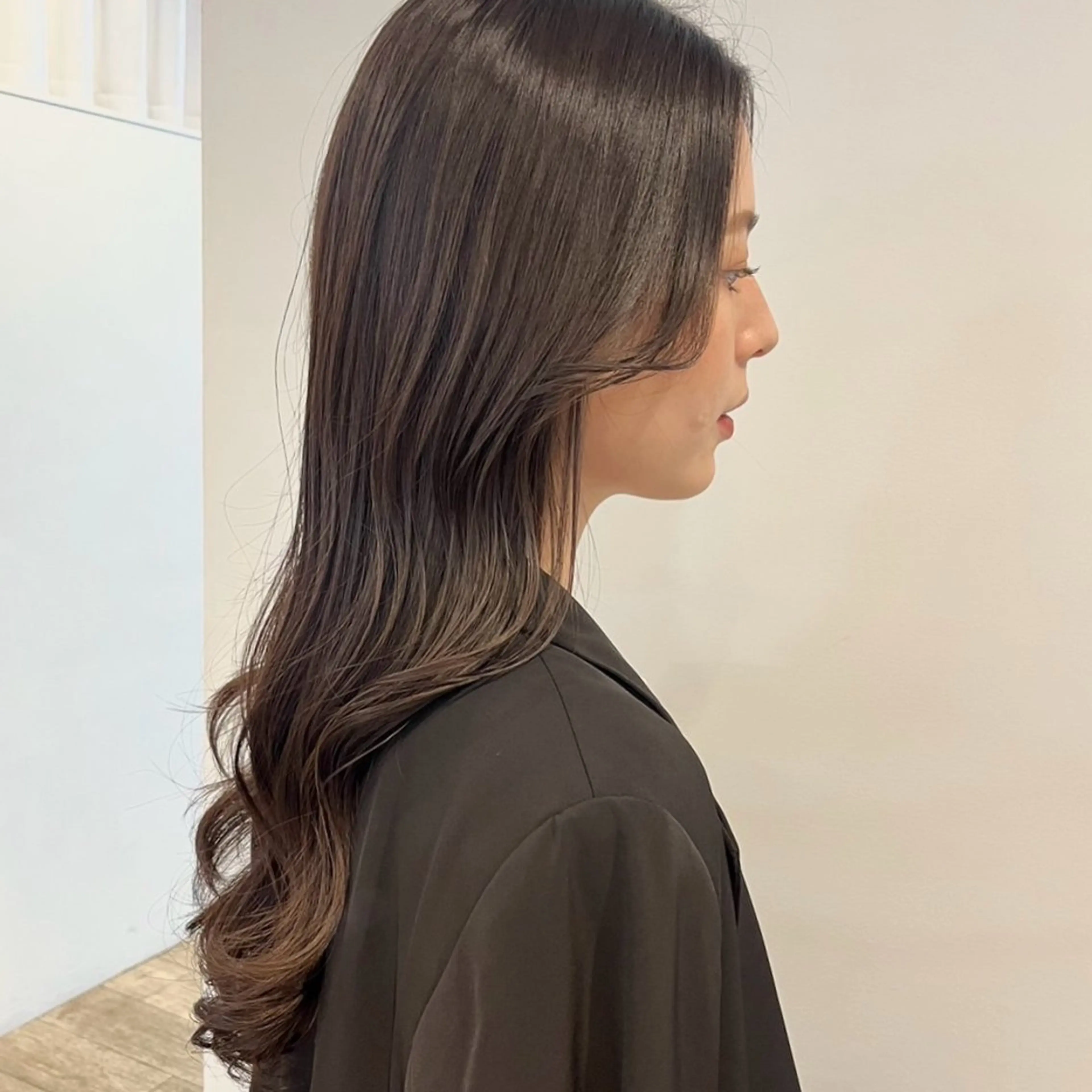 ロング カラー 透明感カラー グレージュ カット ヘアカラー トリートメント H梅田 / 811 堀本菜奈のヘアスタイル