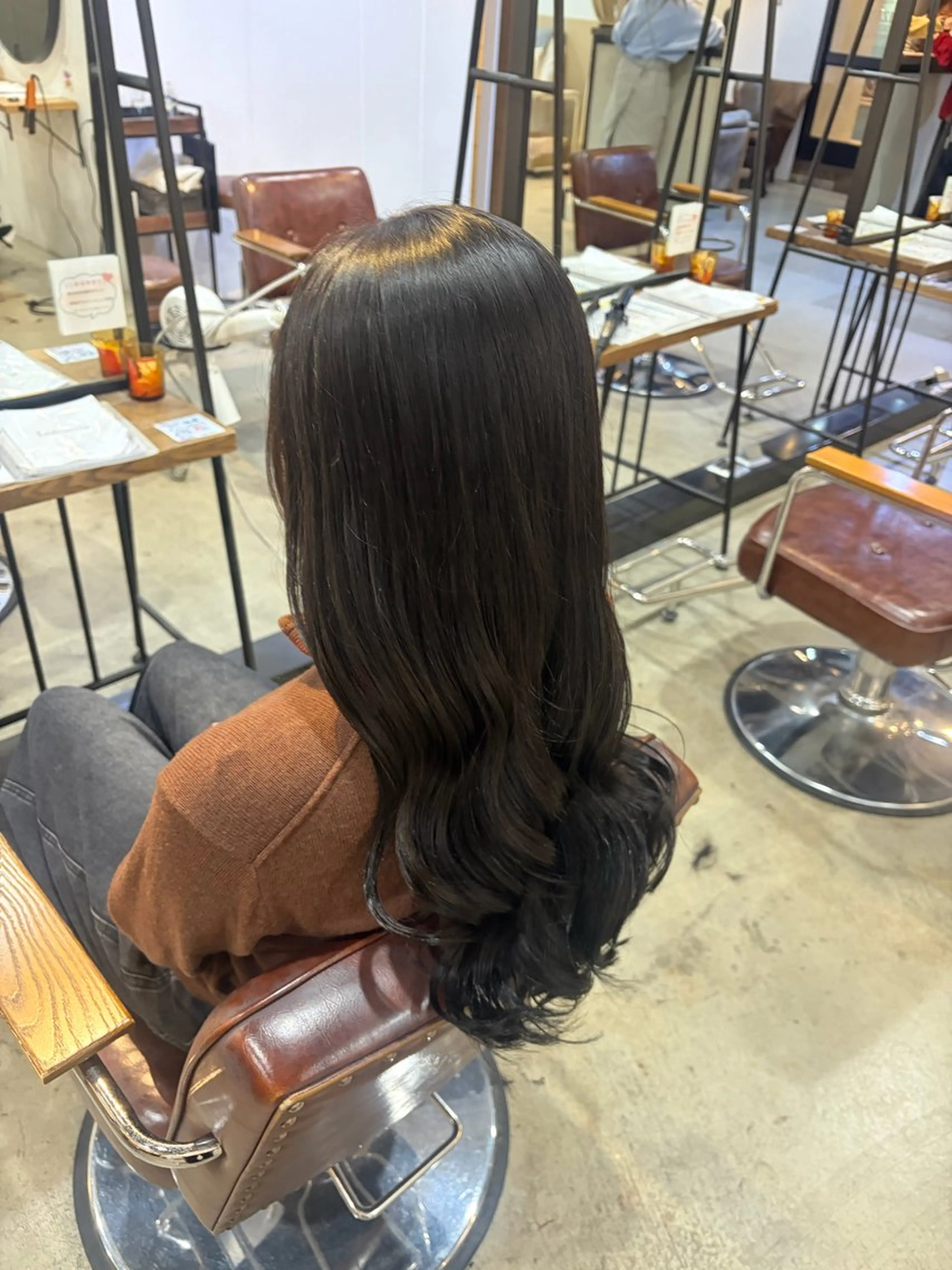 ロング 聖菜/ hina /レイヤー/艶カラーのヘアスタイル