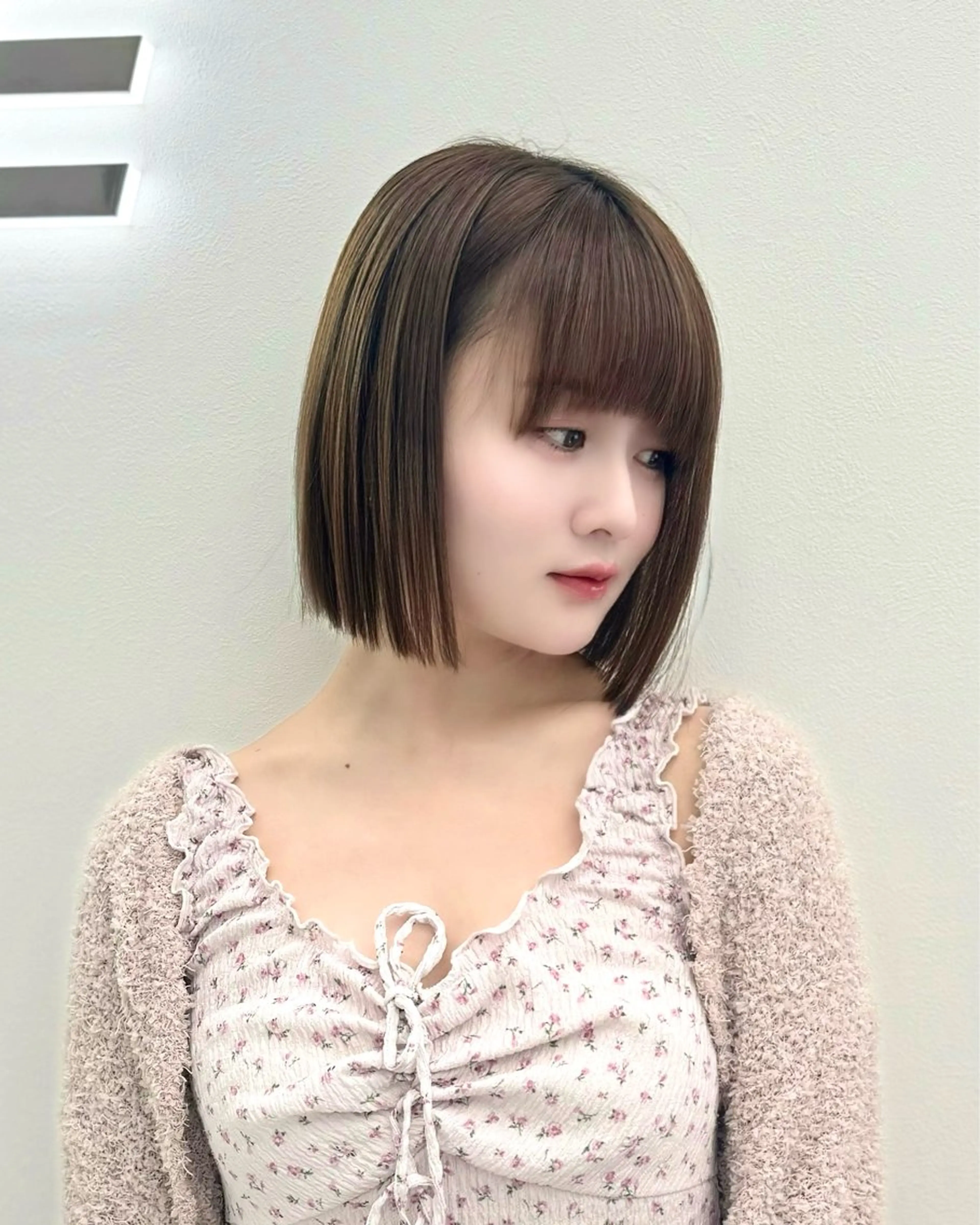 ショート カラー ヘアアレンジ カット ヘアカラー トリートメント ヘッドスパ ヘアセット 縮毛矯正🤍 盛れるボブ/ひかりのヘアスタイル