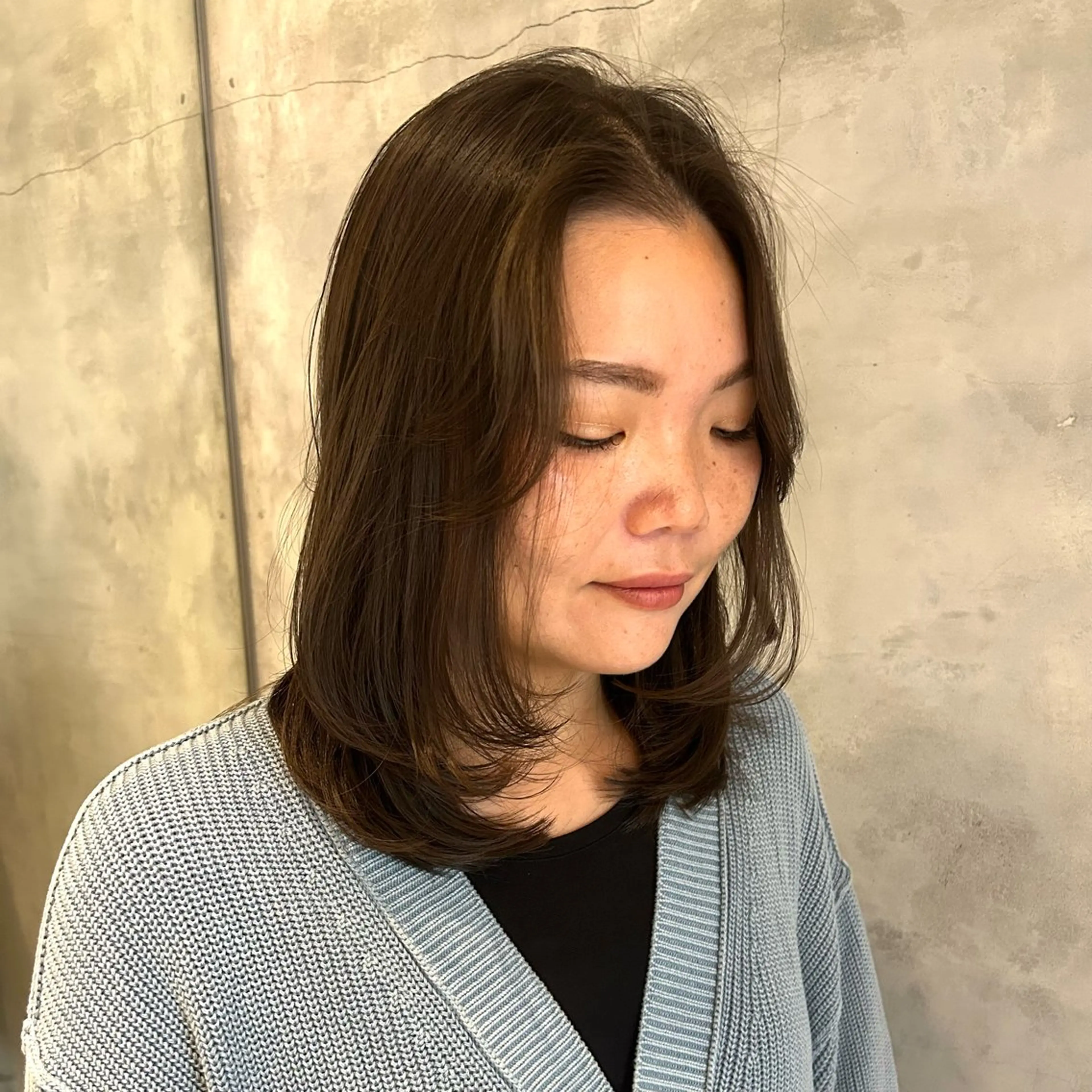 ミディアム カラー ミディアムレイヤー ブラウンカラー ナチュラルブラウン レイヤーカット カット ヘアカラー トリートメント ベージュ/透明感/ レイヤー/あやか💕のヘアスタイル