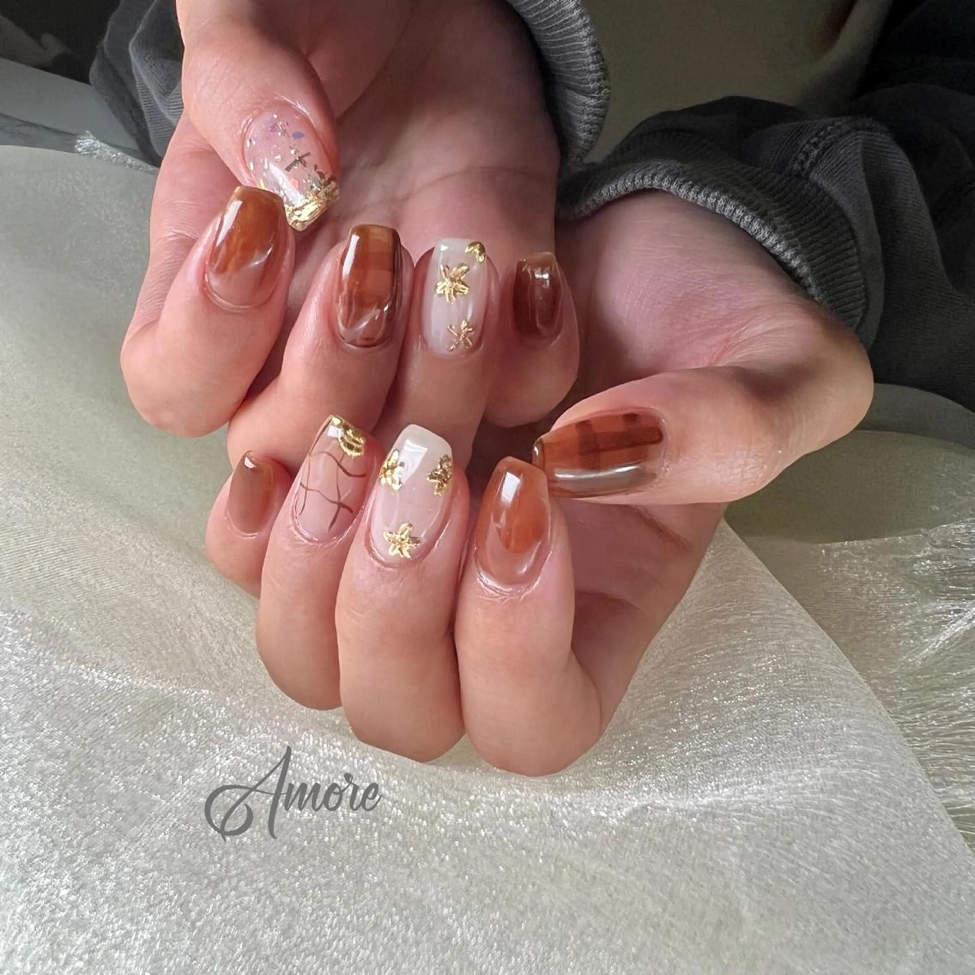 ネイル ジェルネイル 氷ネイル・うるうるネイル マグネットネイル ミラーネイル ニュアンスネイル You kyehwaのネイルデザイン