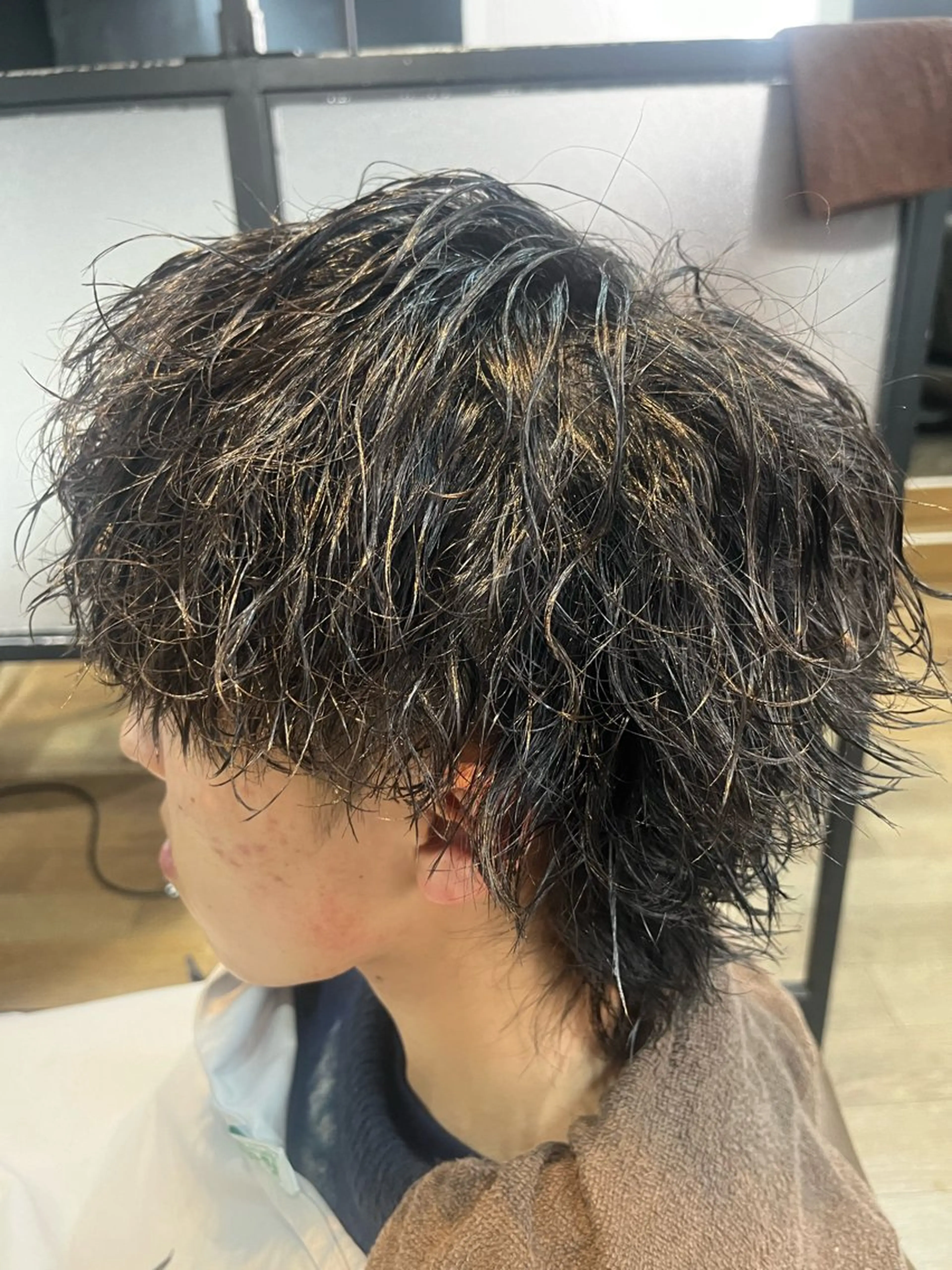 ミディアム パーマ メンズ ミディアムパーマ メンズパーマ 波巻きパーマ 🎉黒岩 蓮🎉のヘアスタイル