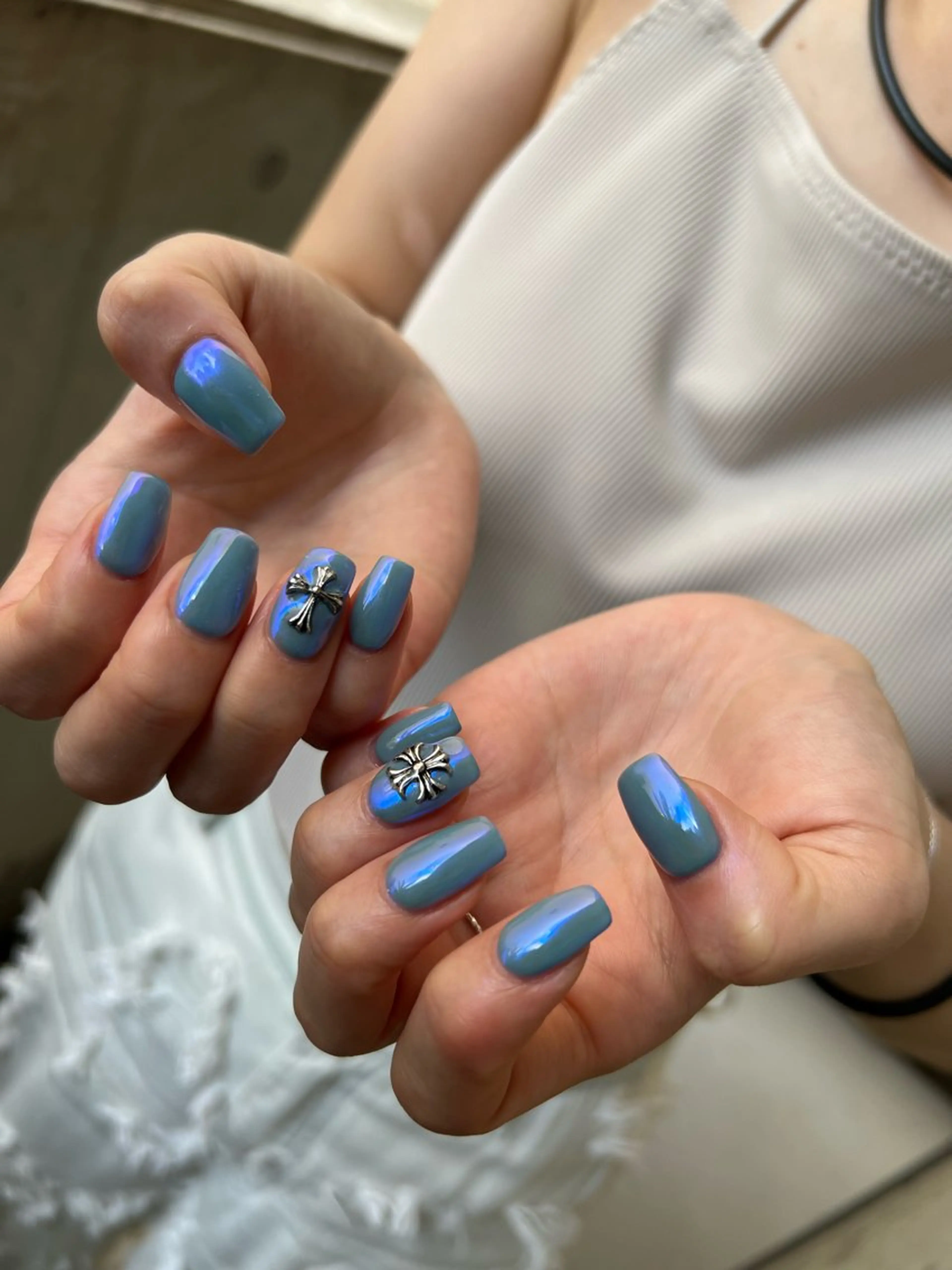 ネイル オーロラネイル ブルー ミラーネイル 持ち込み ニュアンスネイル ハンドネイル ハンドケア Charme. NOBUKOのネイルデザイン