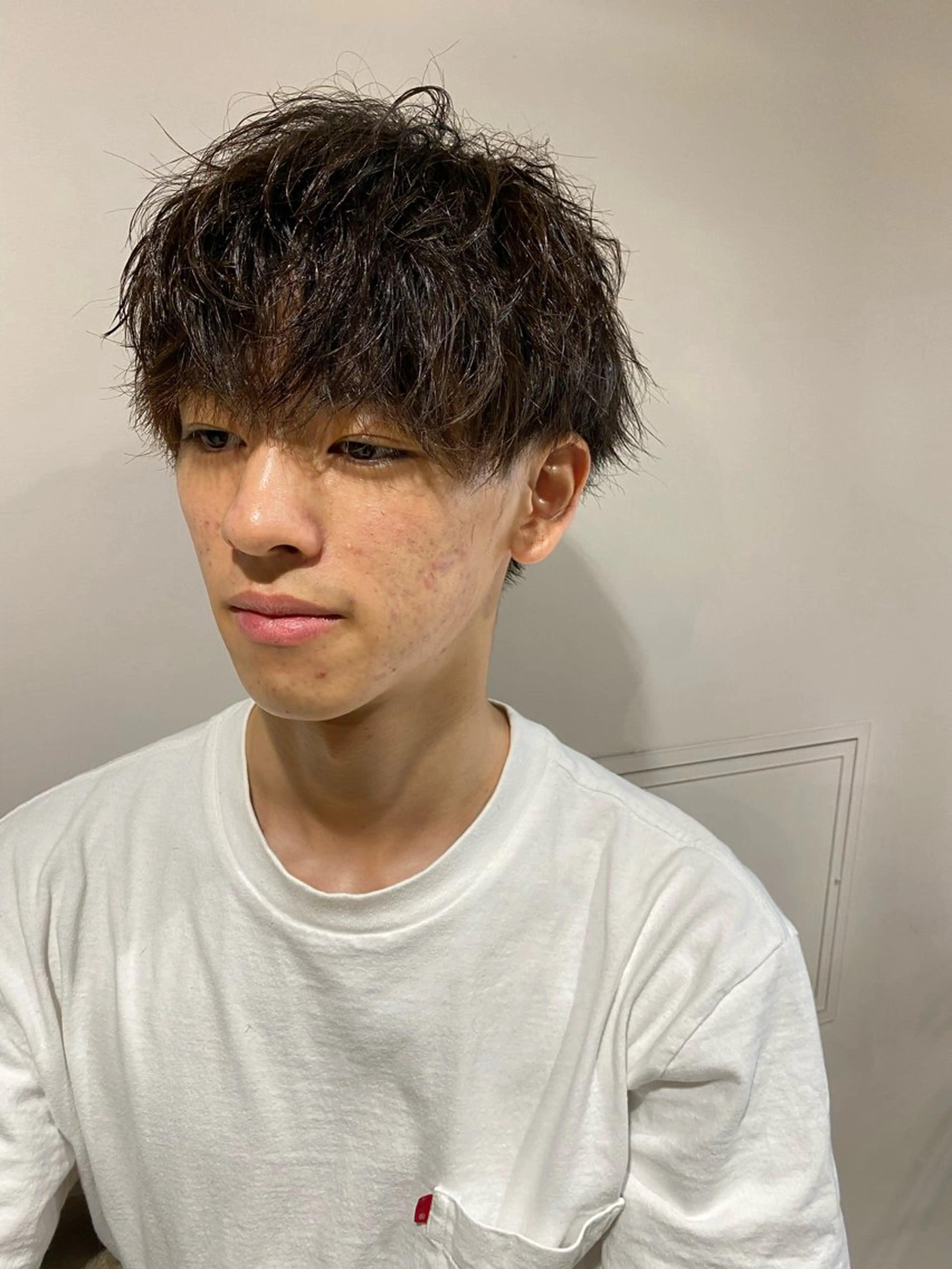 ミディアム パーマ メンズ カット パーマ トリートメント 似合う髪型が 分からない方へのヘアスタイル