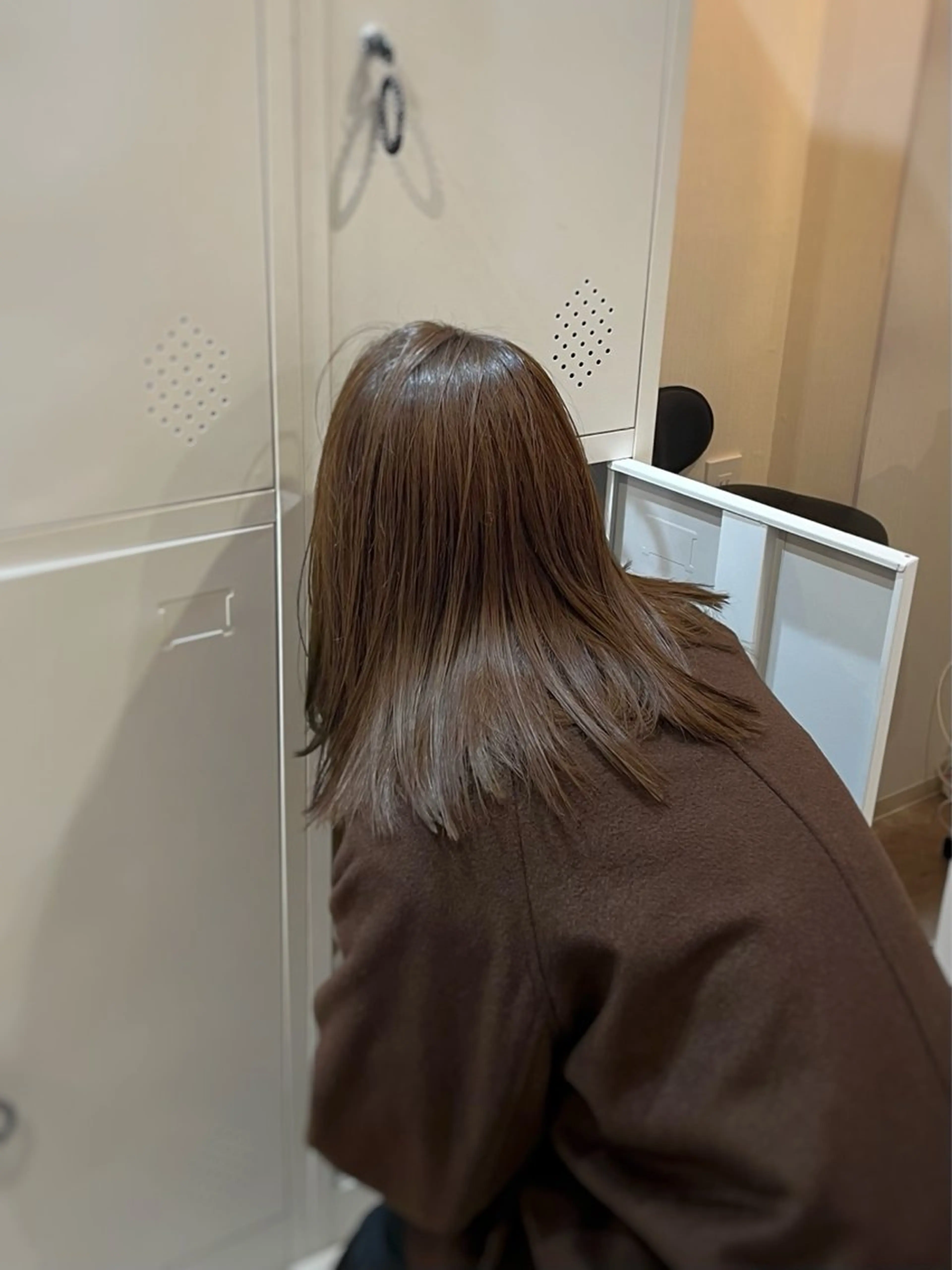 セミロング カラー 下石怜子/レイヤー/ 透明感カラーのヘアスタイル