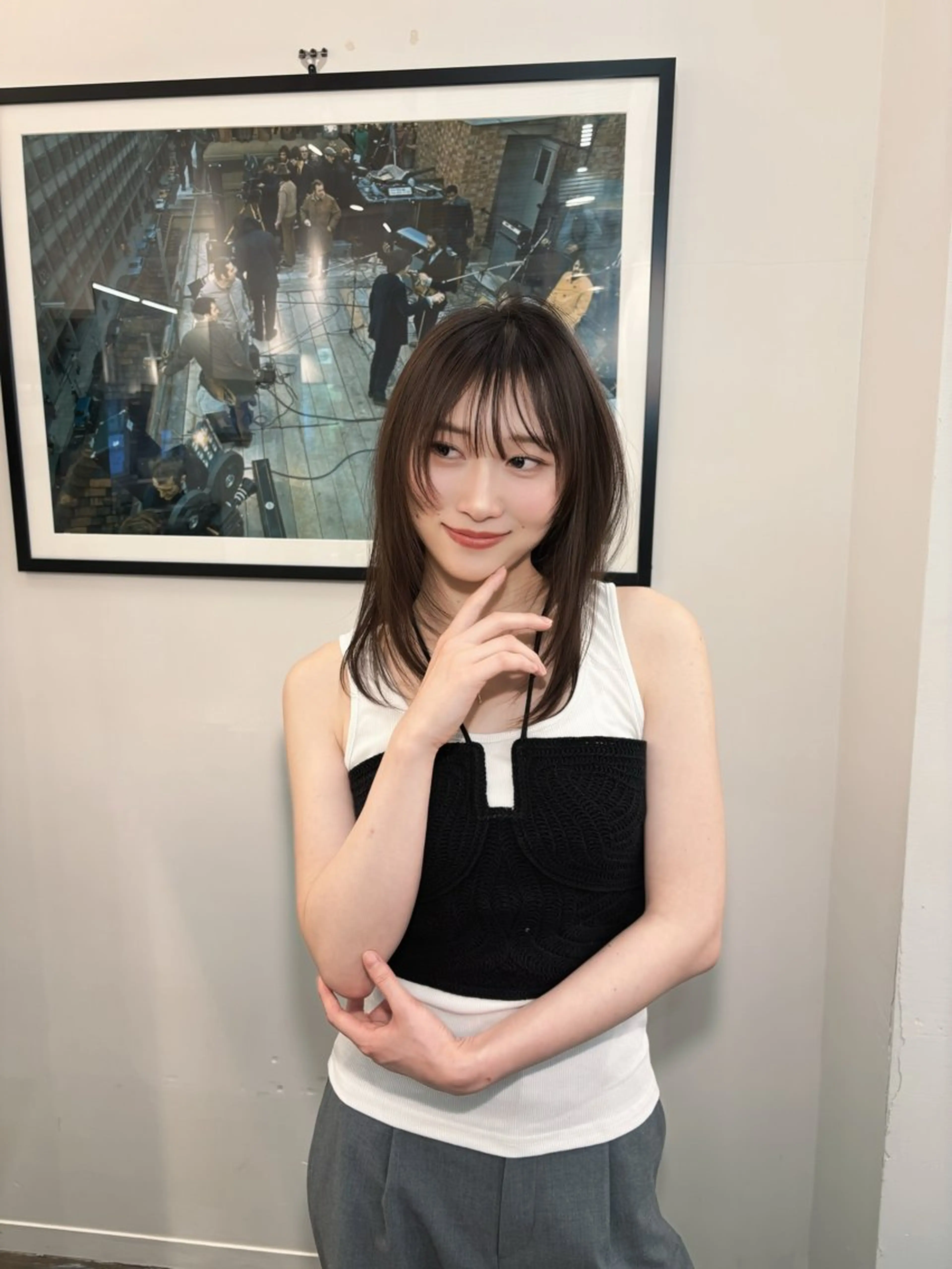 セミロング 顔まわりレイヤー レイヤーカット 縮毛矯正 🟡表参道ABBEY Hiroのヘアスタイル