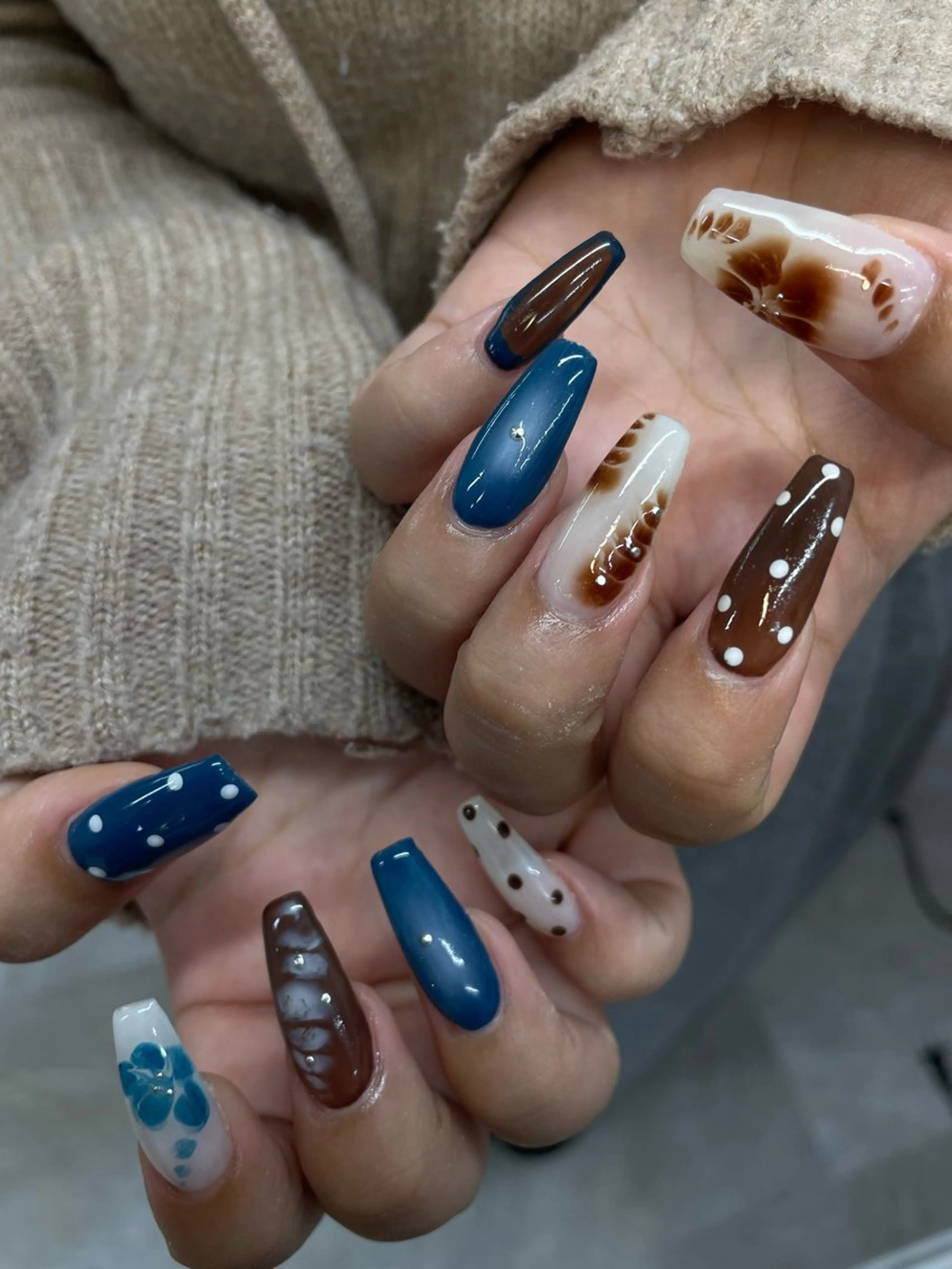 ネイル ハンドネイル ひめか🫁 推し概念・個性派のネイルデザイン