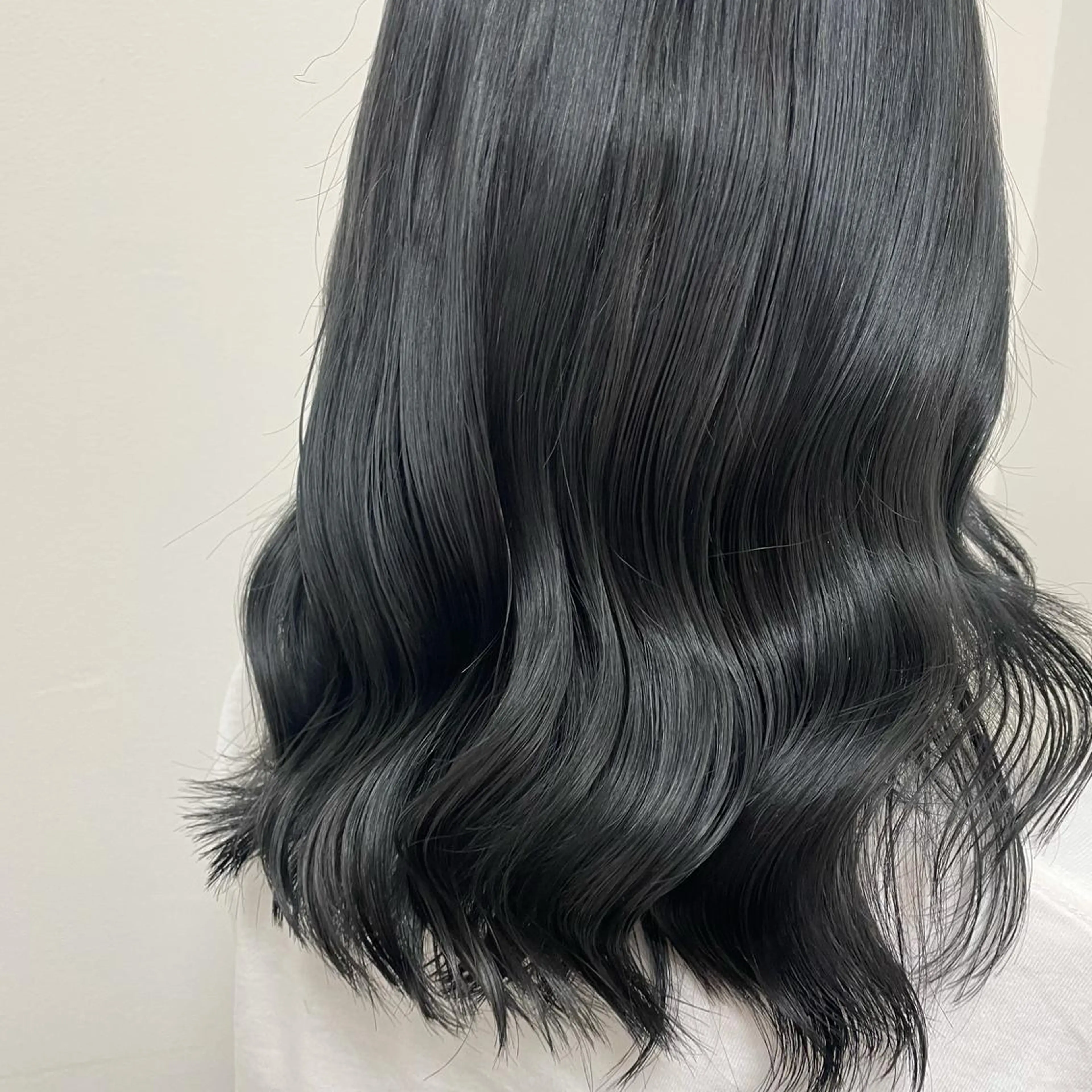 《🖤🫐黒染めしたくない!!🫐🖤》透明感が出せる暗髪メニュー⸜ ♡ ⸝艶トリートメント付き🧼🚿の写真