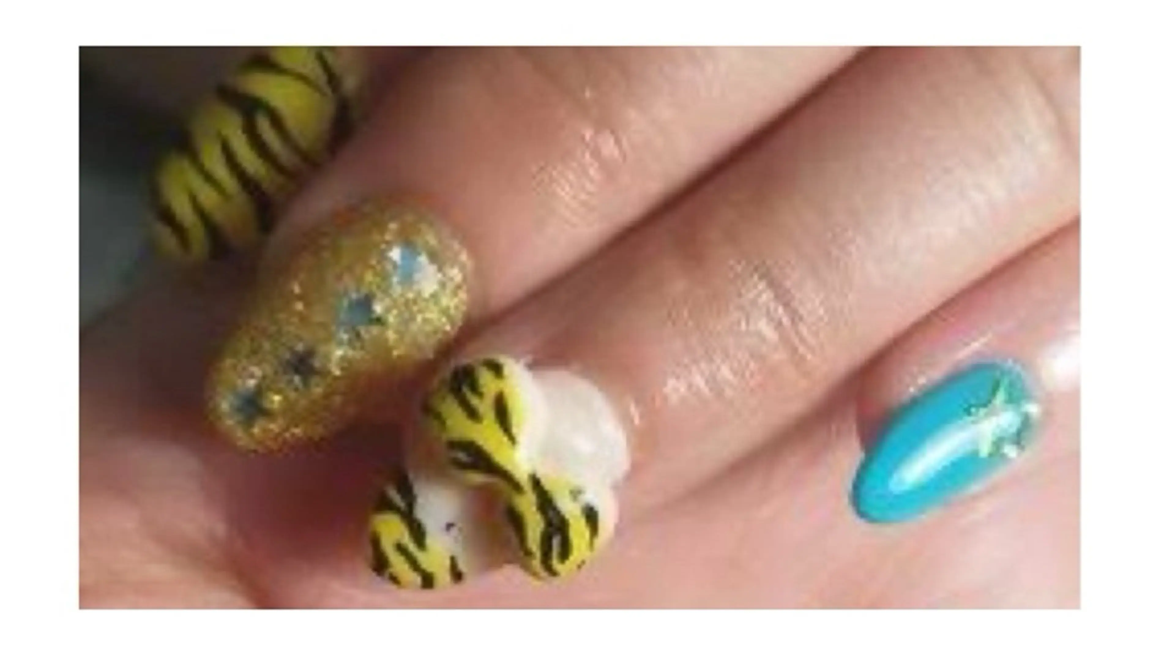 ネイル YOKOSUKA🧸 NAIL🌿🫧💛のネイルデザイン