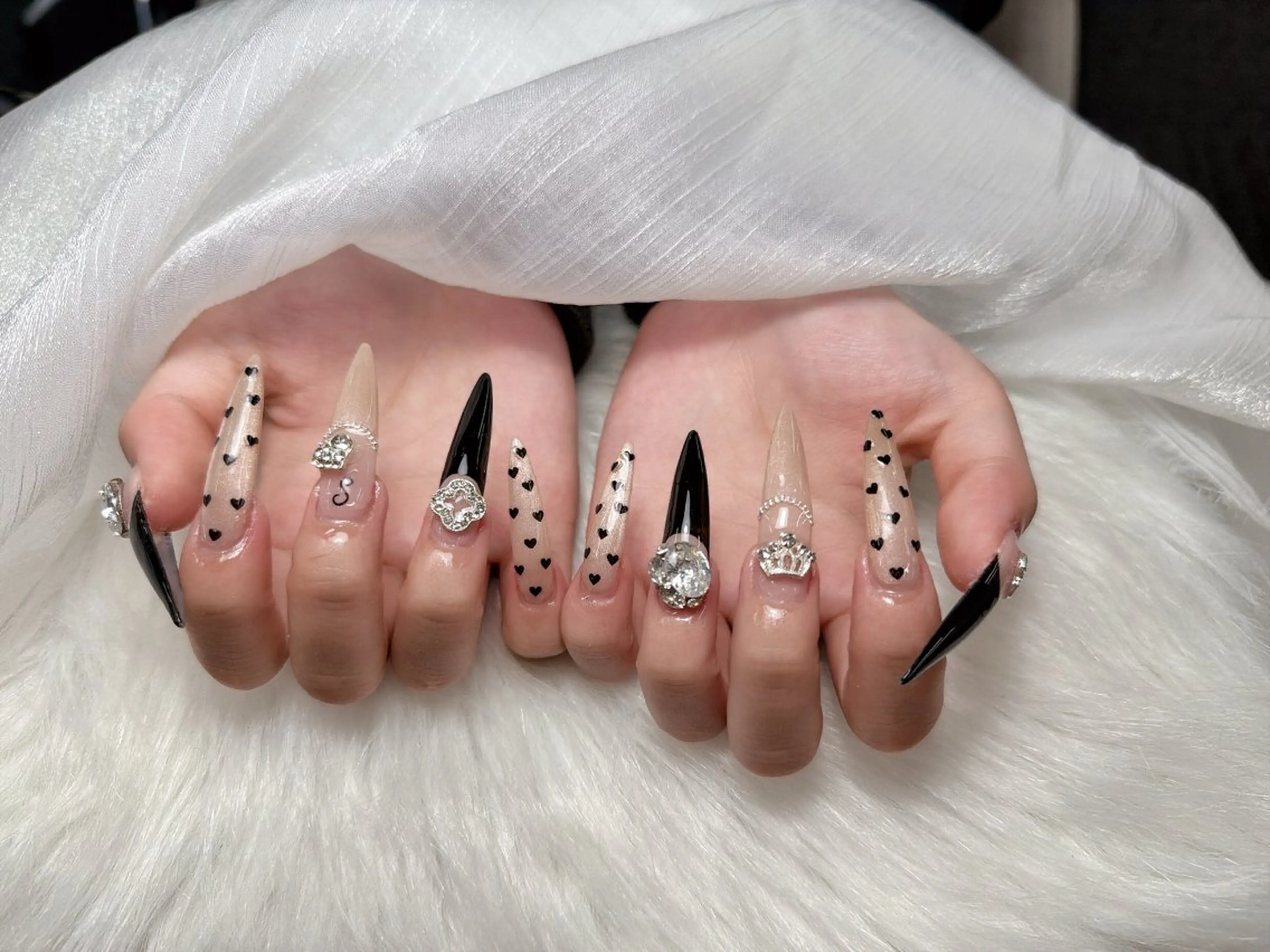 ネイル アートネイル ボルドー フレンチネイル ジェルネイル 氷ネイル・うるうるネイル ハンドネイル Julie Nailのネイルデザイン