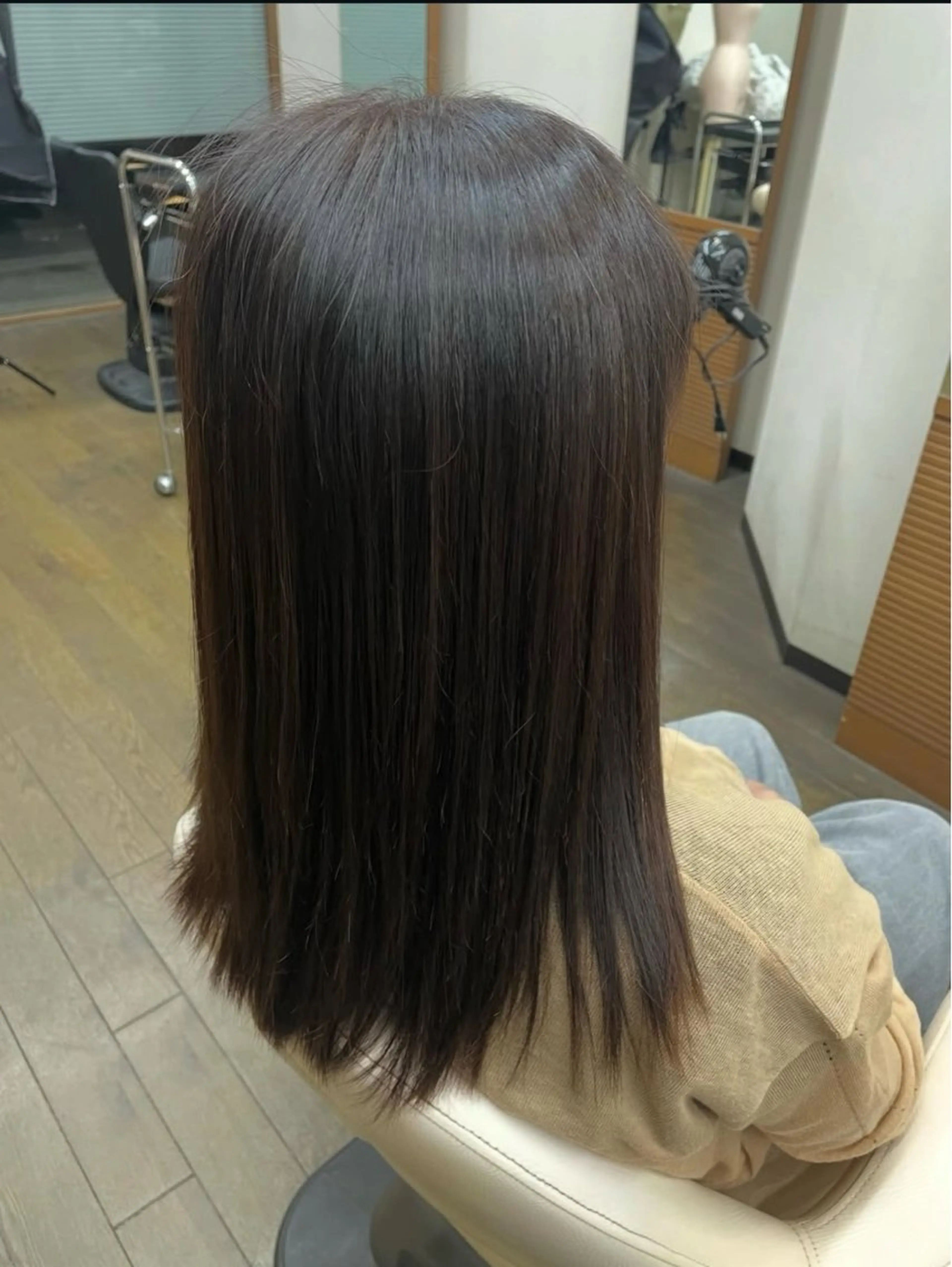 セミロング ヘアカラー 髙橋 咲希のヘアスタイル