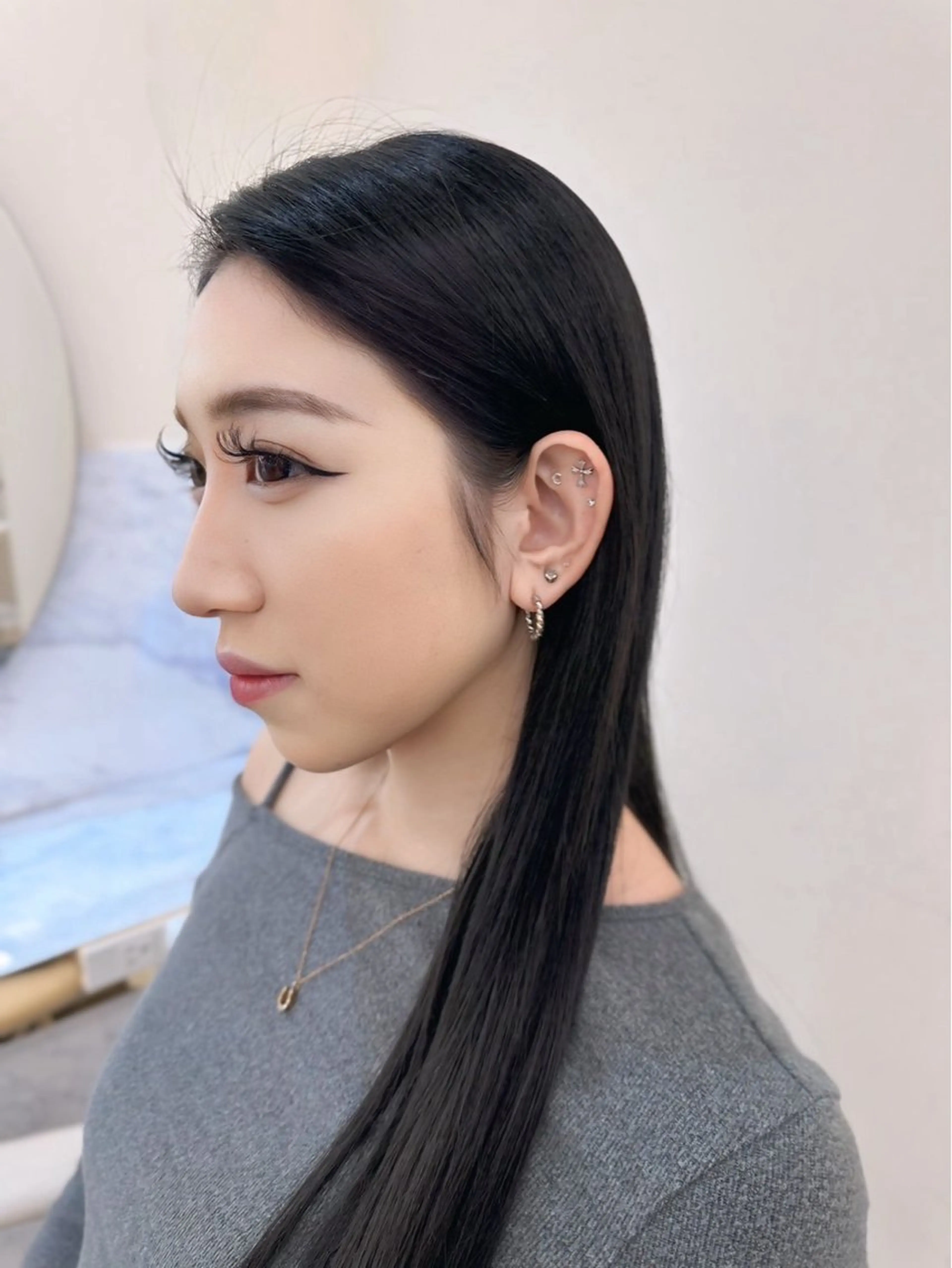 ヘアカラー ワンホン×髪質改善 つのーか🩶🫧のヘアスタイル