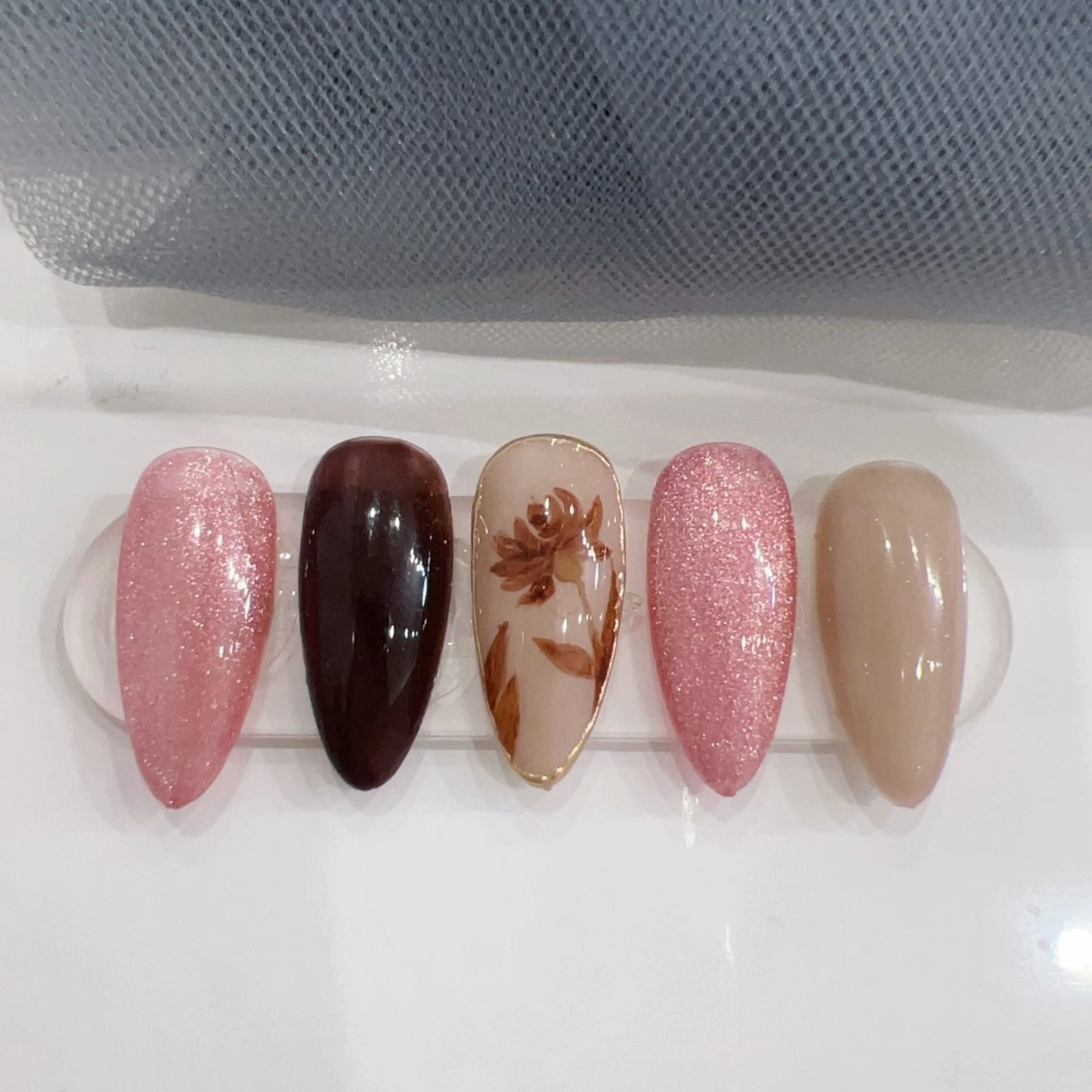 ネイル 🌼リオナ ♥️のネイルデザイン