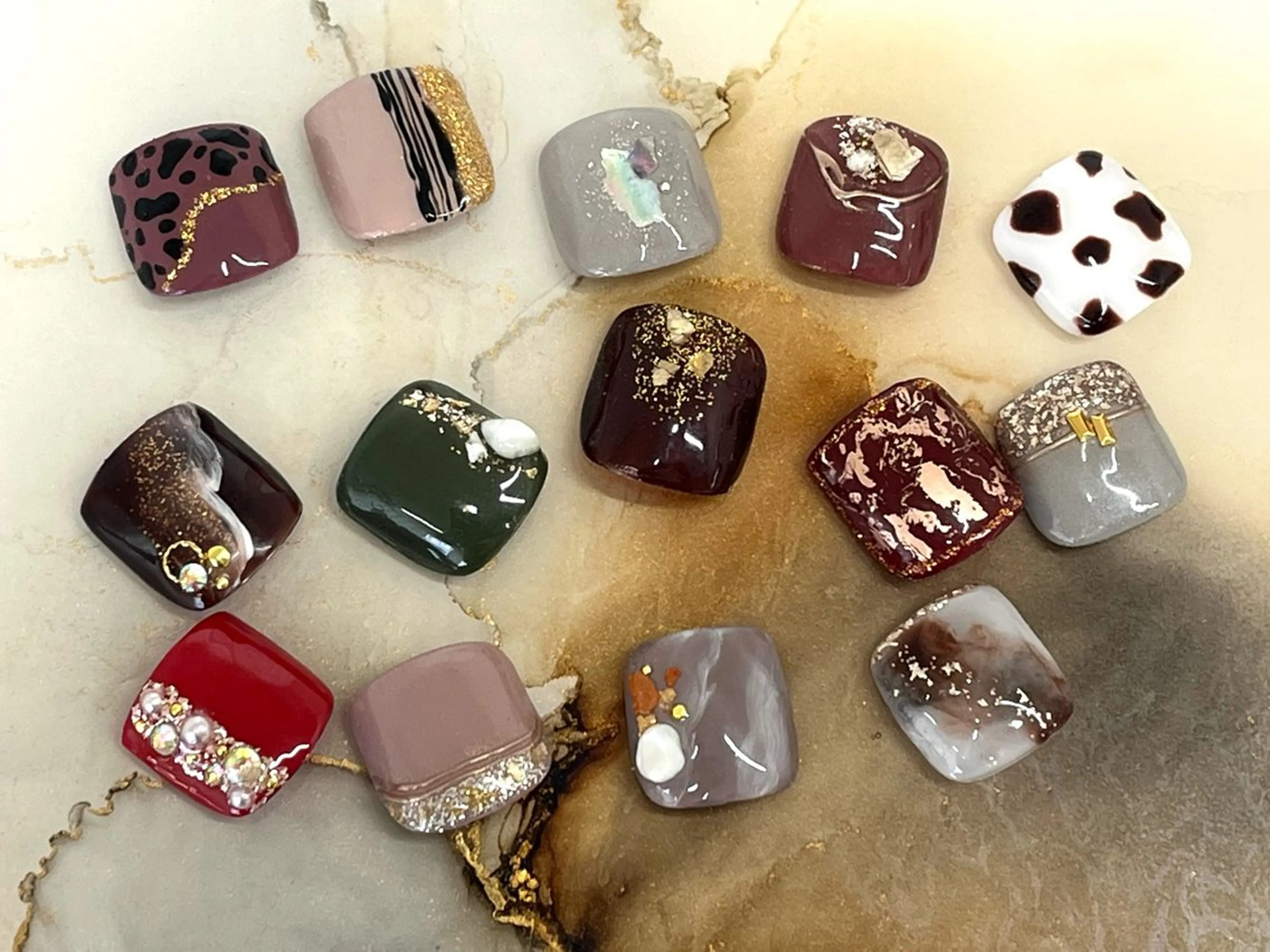 ネイル フットネイル Regene ARAKIのネイルデザイン