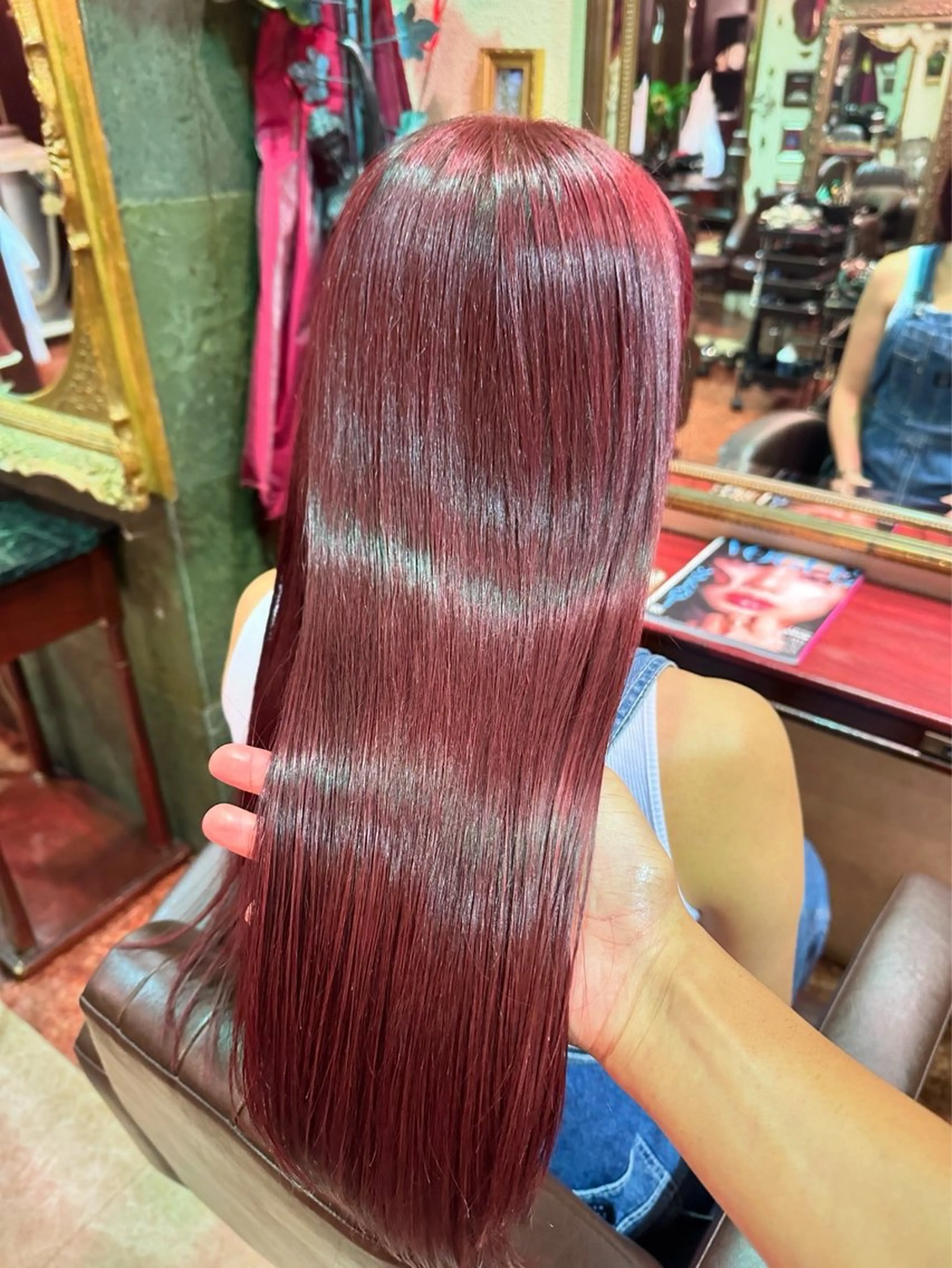 ロング カラー ブリーチ ボルドーカラー レッドカラー 髪質改善 トリートメント カット トリートメント 【美髪矯正 /髪質改善】RINのヘアスタイル