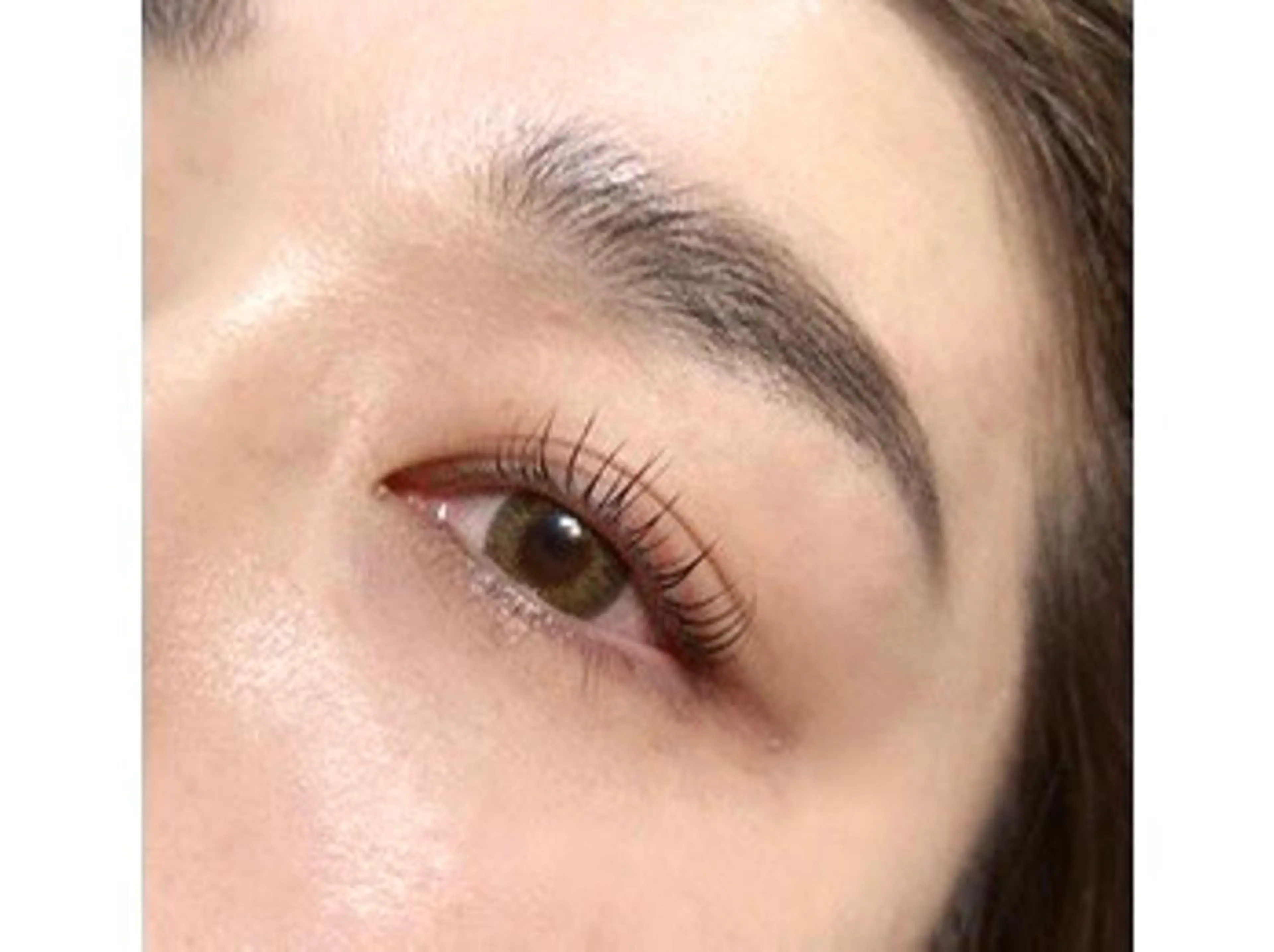 マツエク・マツパ UMEDA FIGAROのヘアスタイル