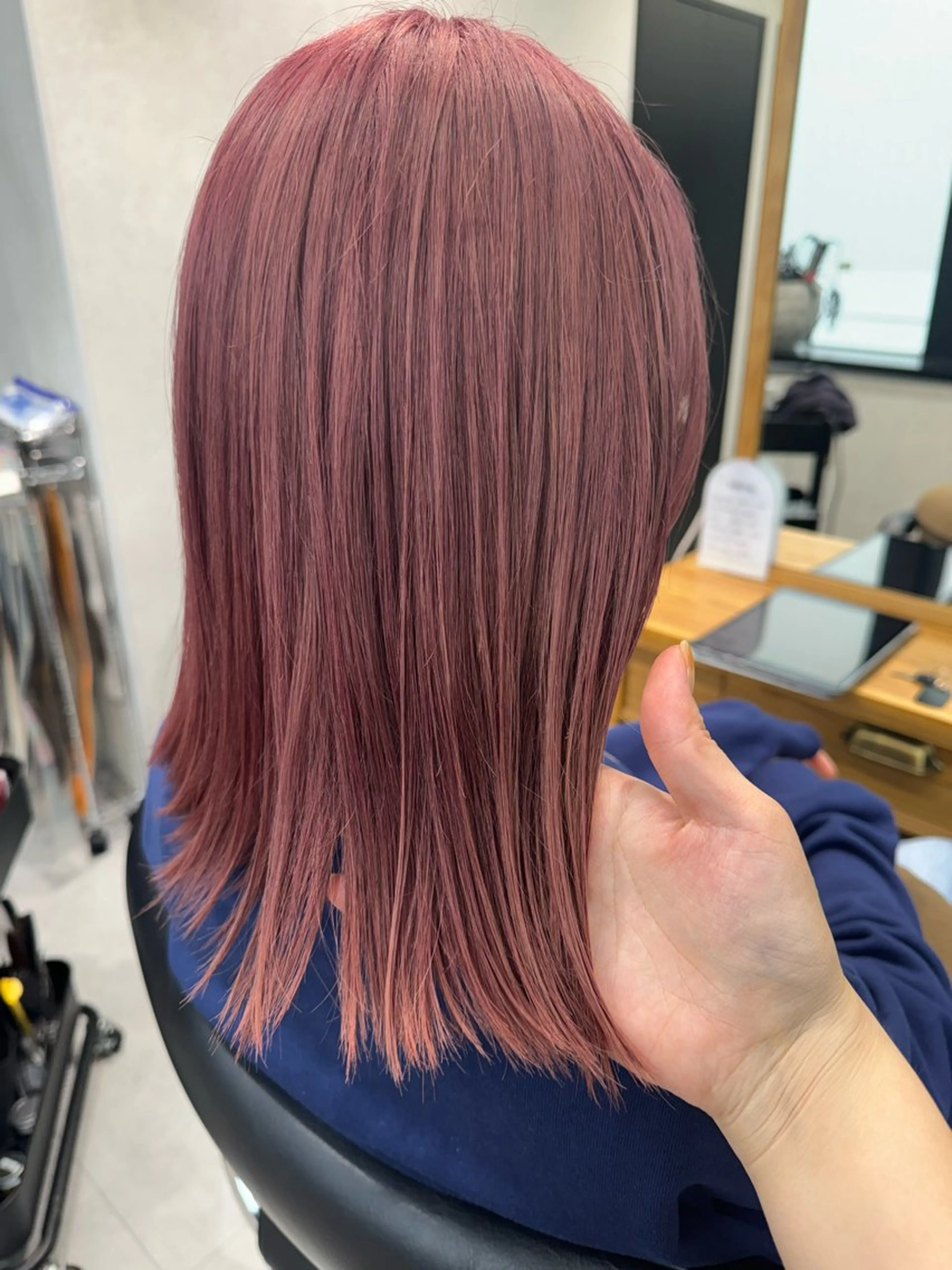 ミディアム カラー ブリーチ 立川 奈那子のヘアスタイル