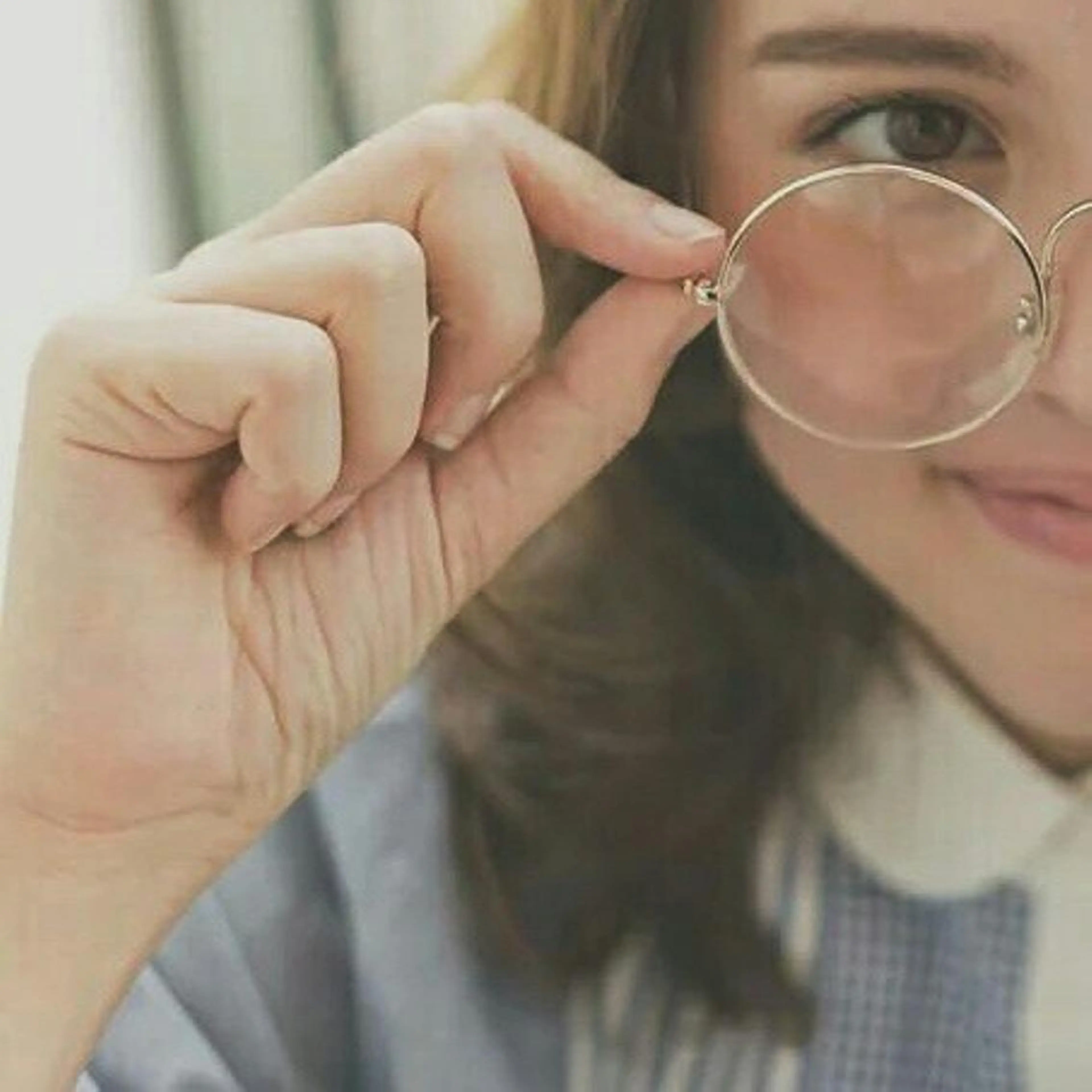 ミディアム セミロング パーマ iplus まつげ、眉毛、耳つぼのマツエク・マツパデザイン