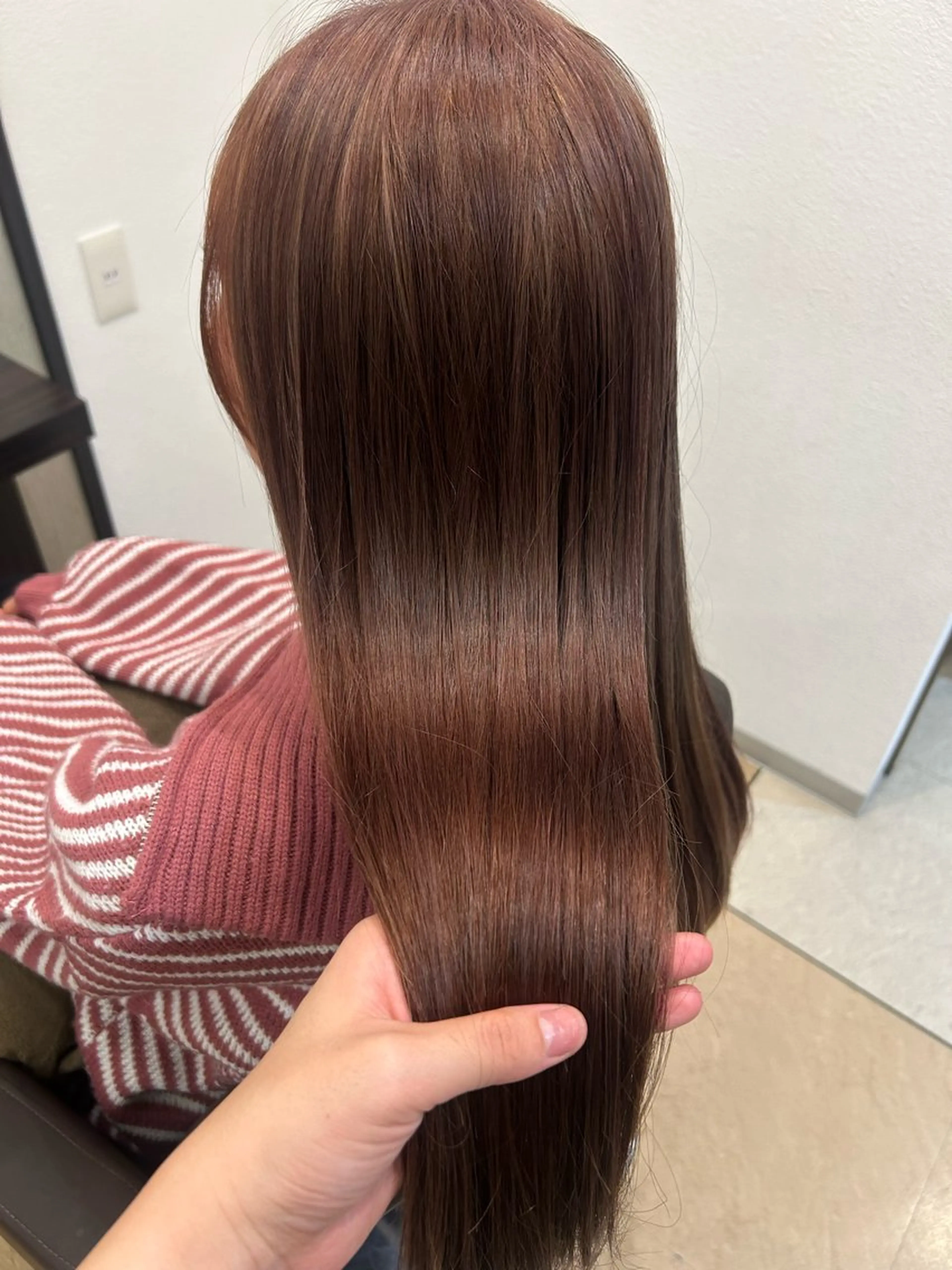 ロング ピンクブラウン 髪質改善 🤍レイヤーツヤカラ ーAkane🇰🇷のヘアスタイル