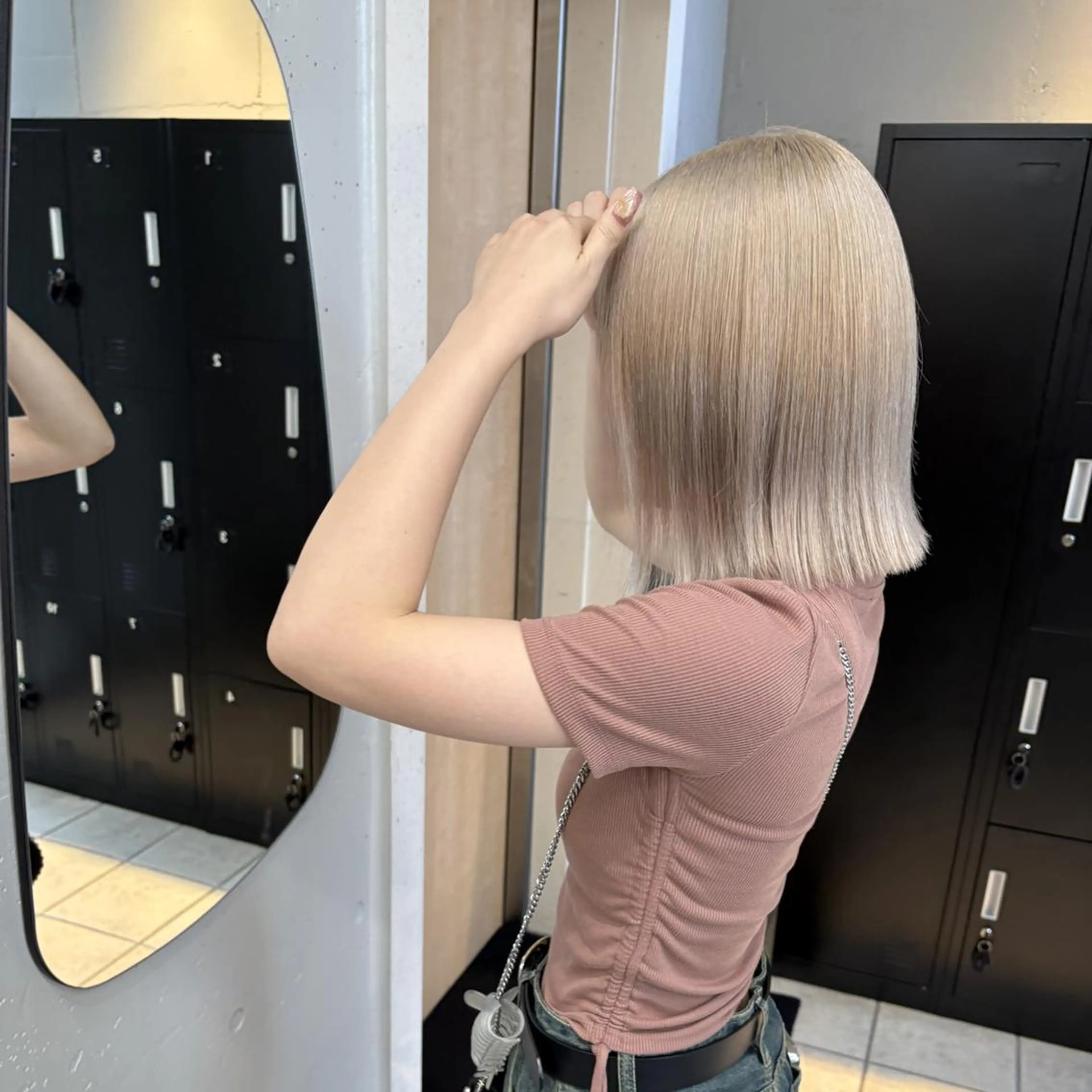カラー ミディアム ベージュカラー ブリーチ ケアブリーチ 透明感カラー ミルクティーベージュ ヘアカラー トリートメント ハイトーン😺艶 ✨ブリーチ✨透明感のヘアスタイル