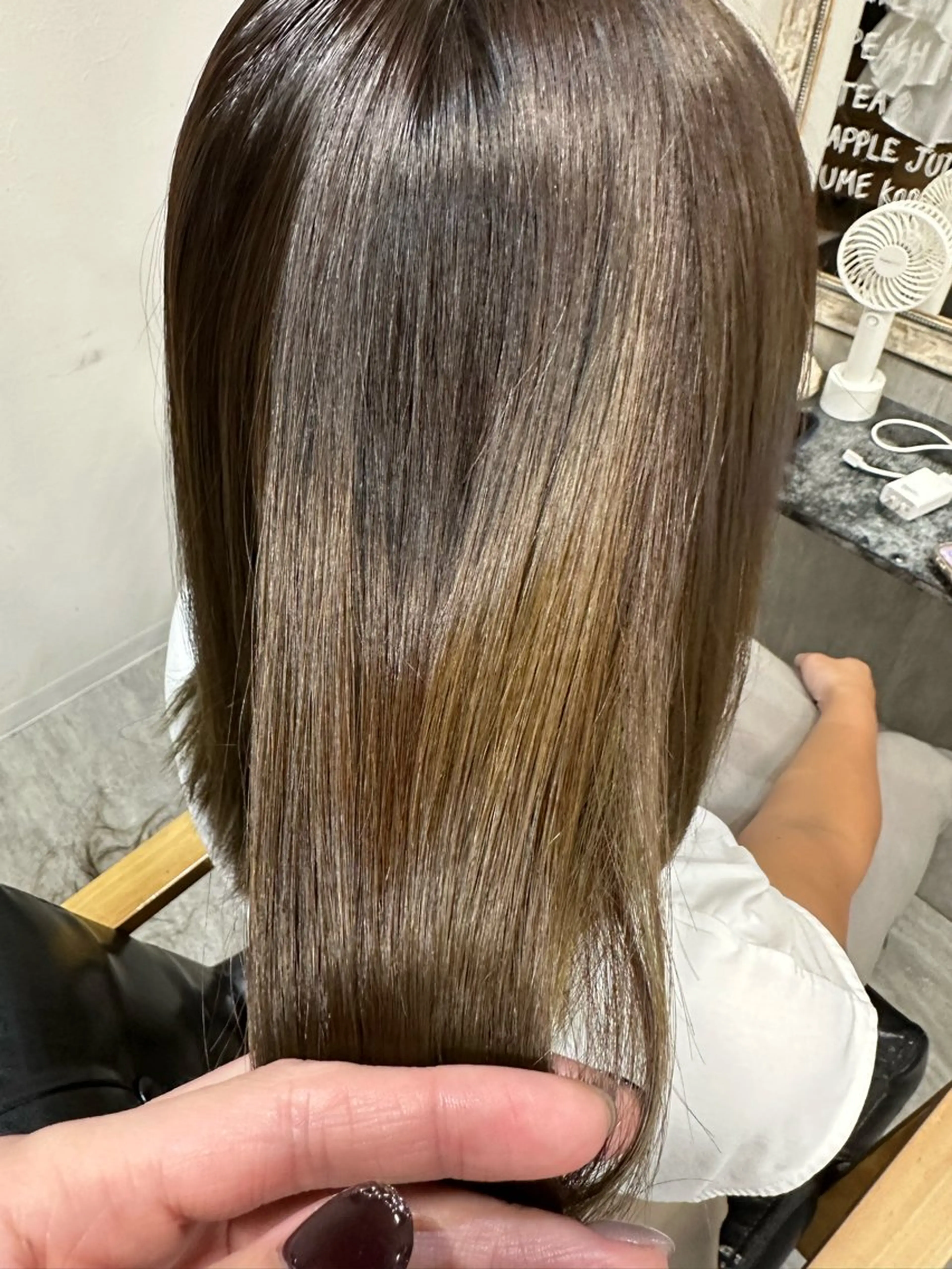 ミディアム カット ヘアカラー トリートメント kaminote所属・福西晃希 【艶髪・髪質改善】のヘアスタイル