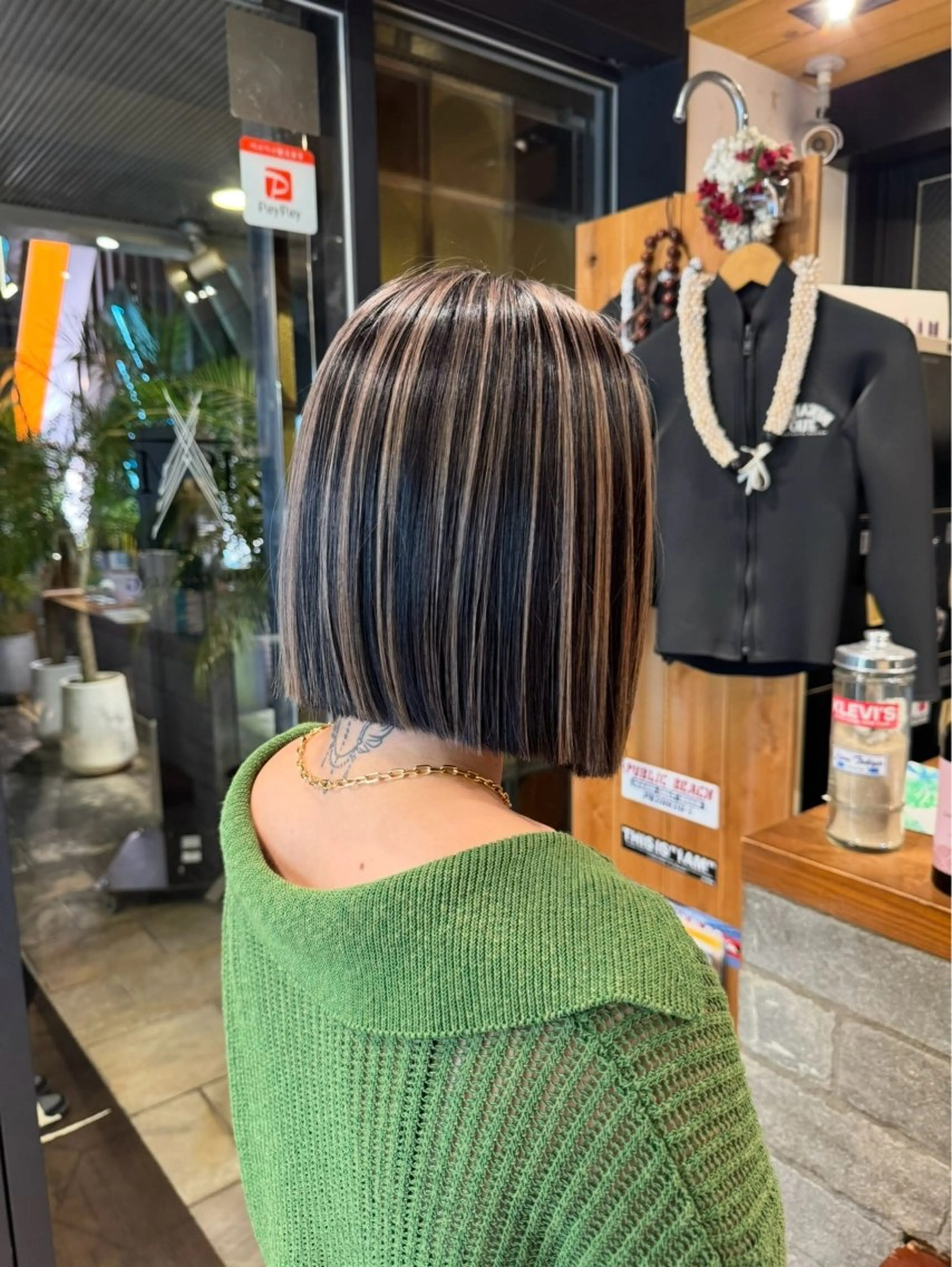 カット+ハイライトカラーの写真