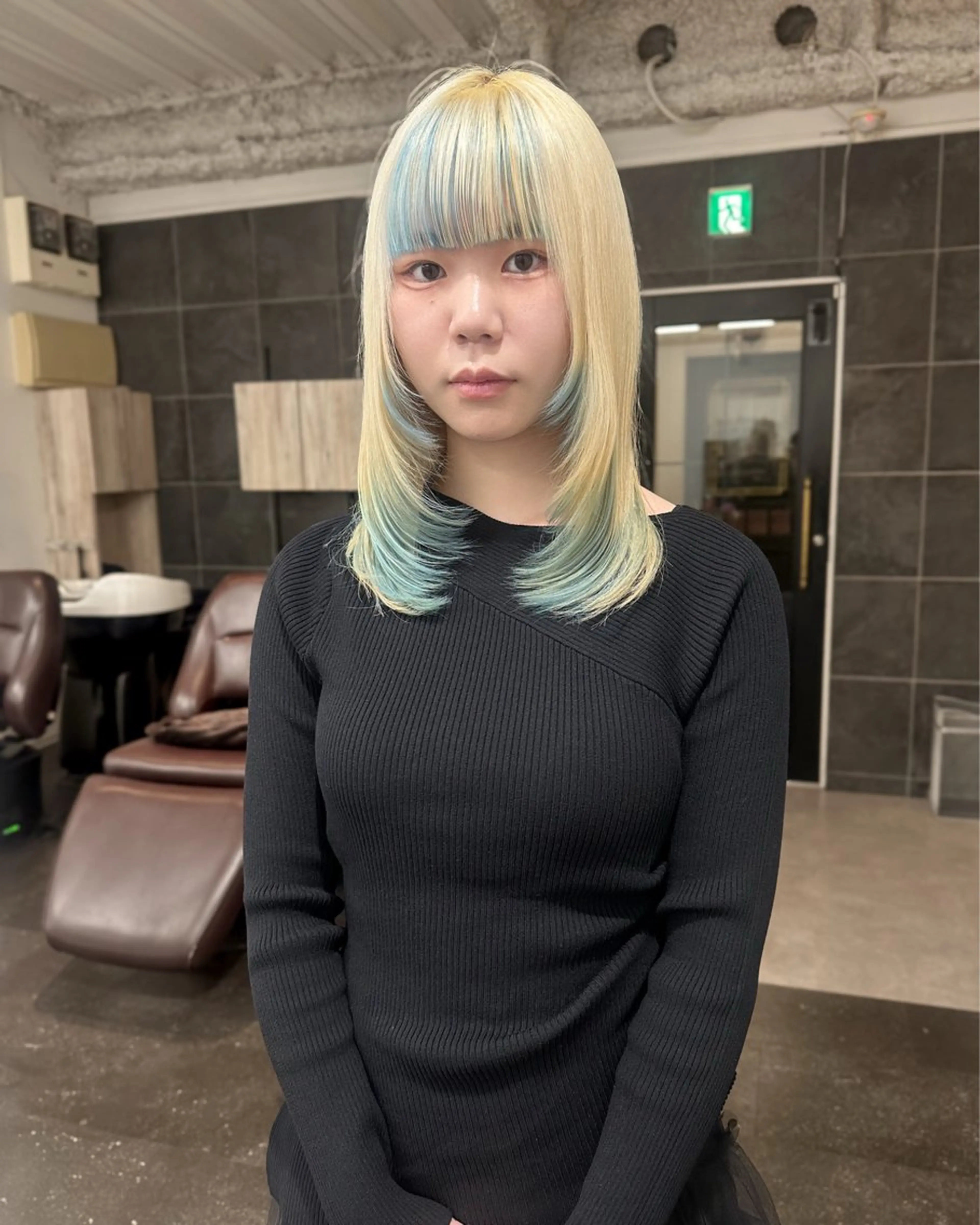 ダメージ98%カット🫧ハイケアブリーチWカラー+ウルフカット+トリートメントの写真