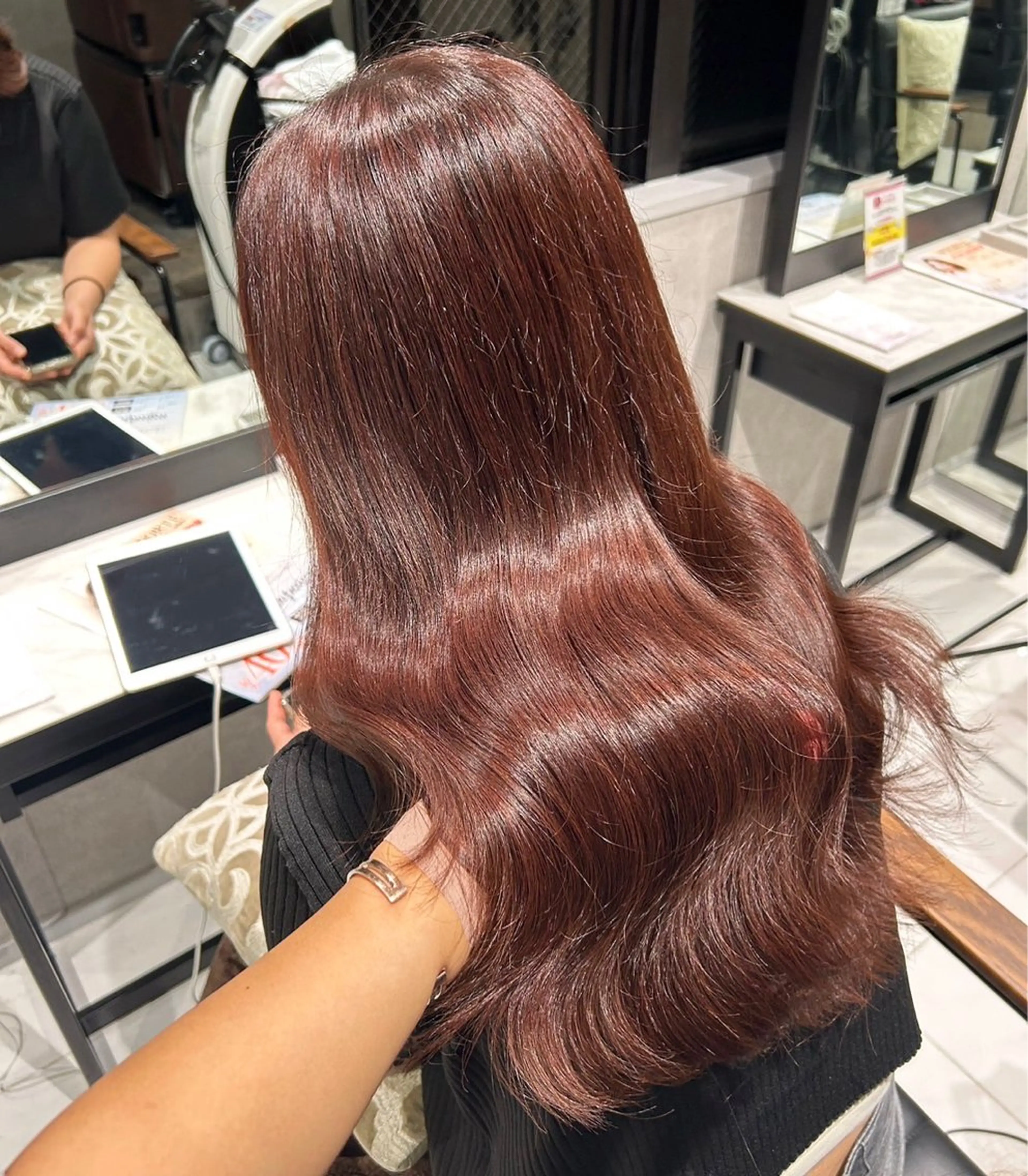 セミロング カラー カット ヘアカラー トレンド甘めガーリー Mizuki☁️🫧のヘアスタイル