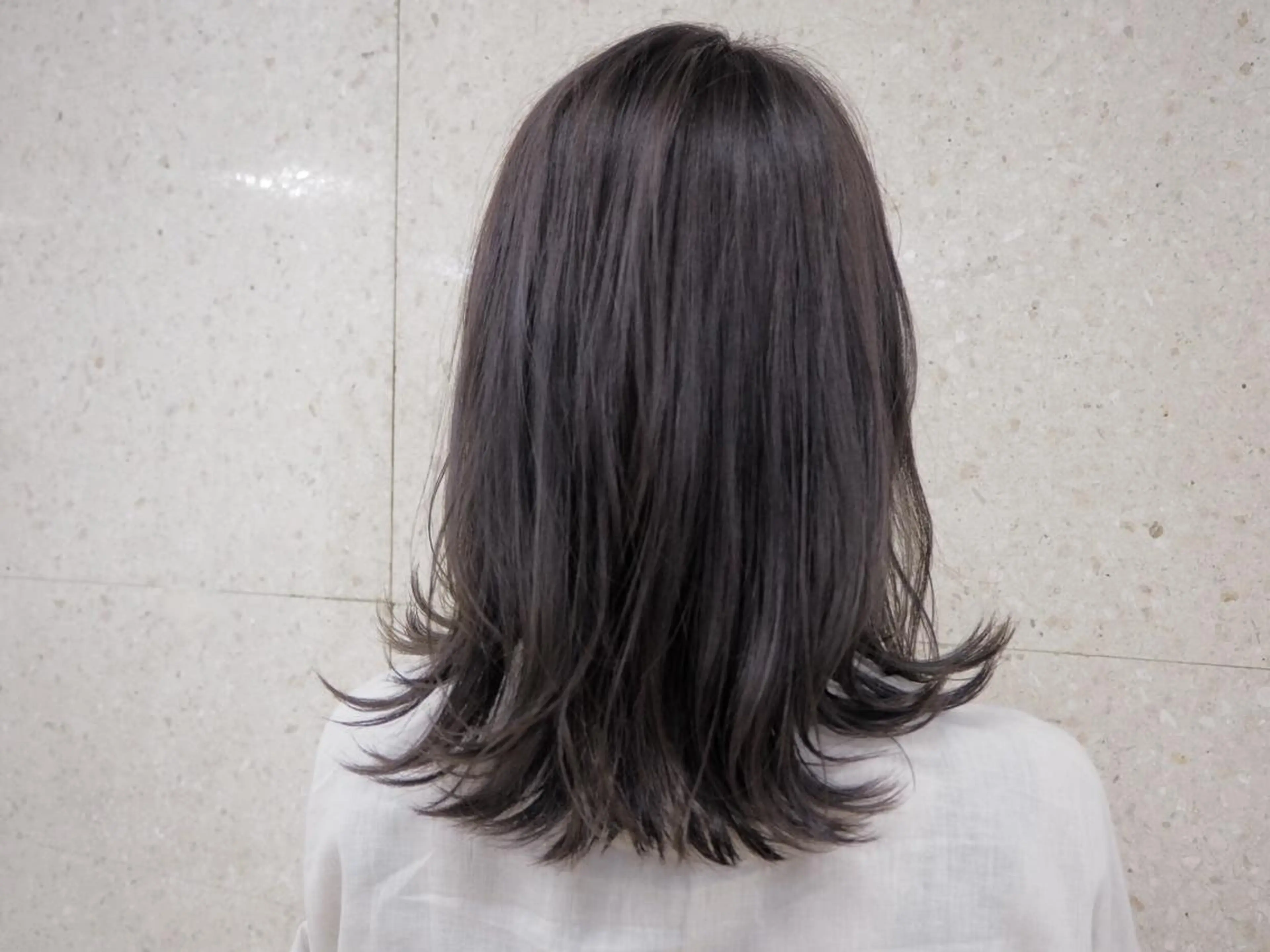 ミディアム カラー カット ヘアカラー トリートメント 菅村 勇亮のヘアスタイル