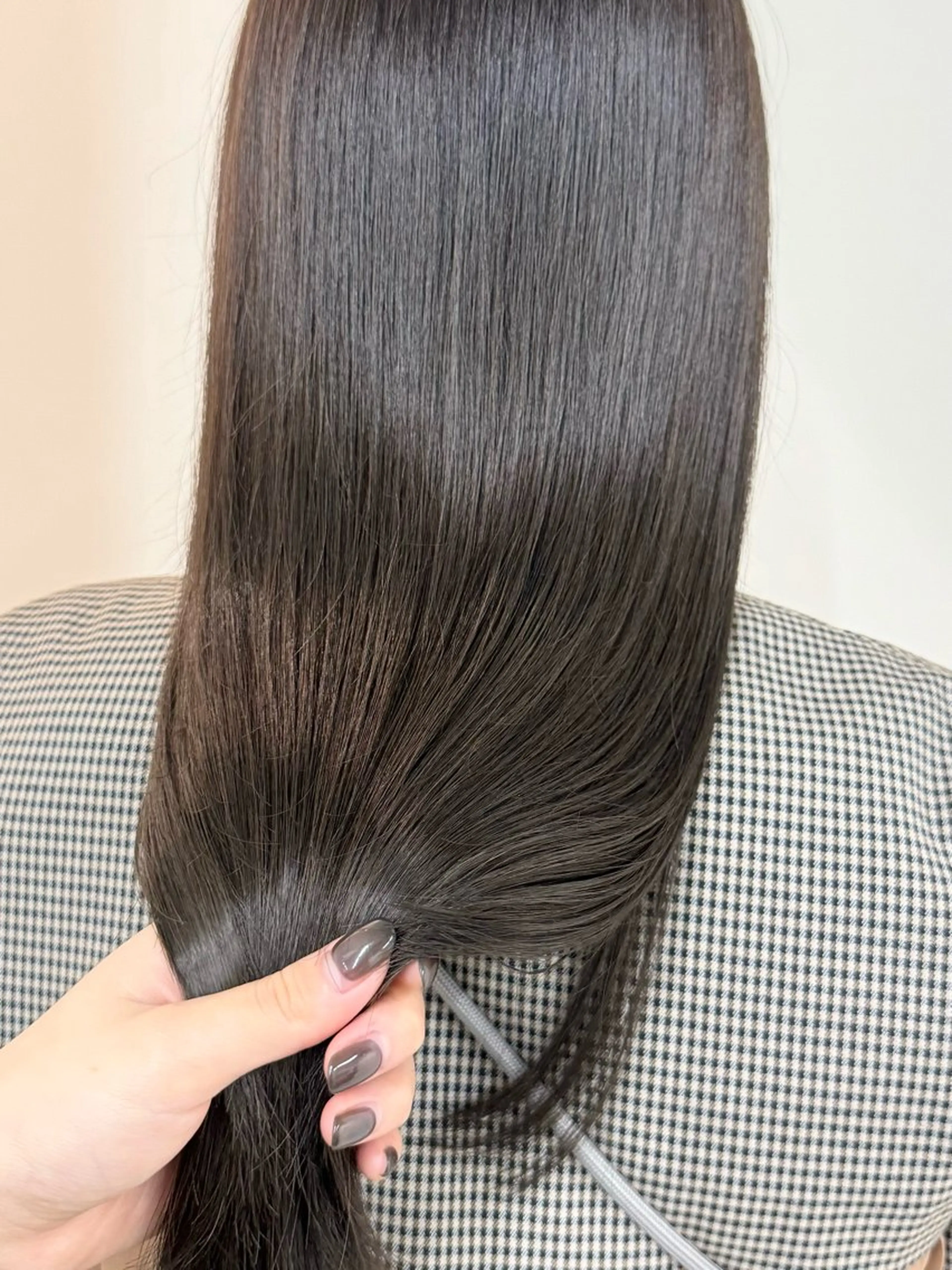 セミロング カラー ヘアカラー GO TODAY シェアサロン Flos店所属・🫧ハイトーン✨格安 より質💐マンツーマのヘアスタイル