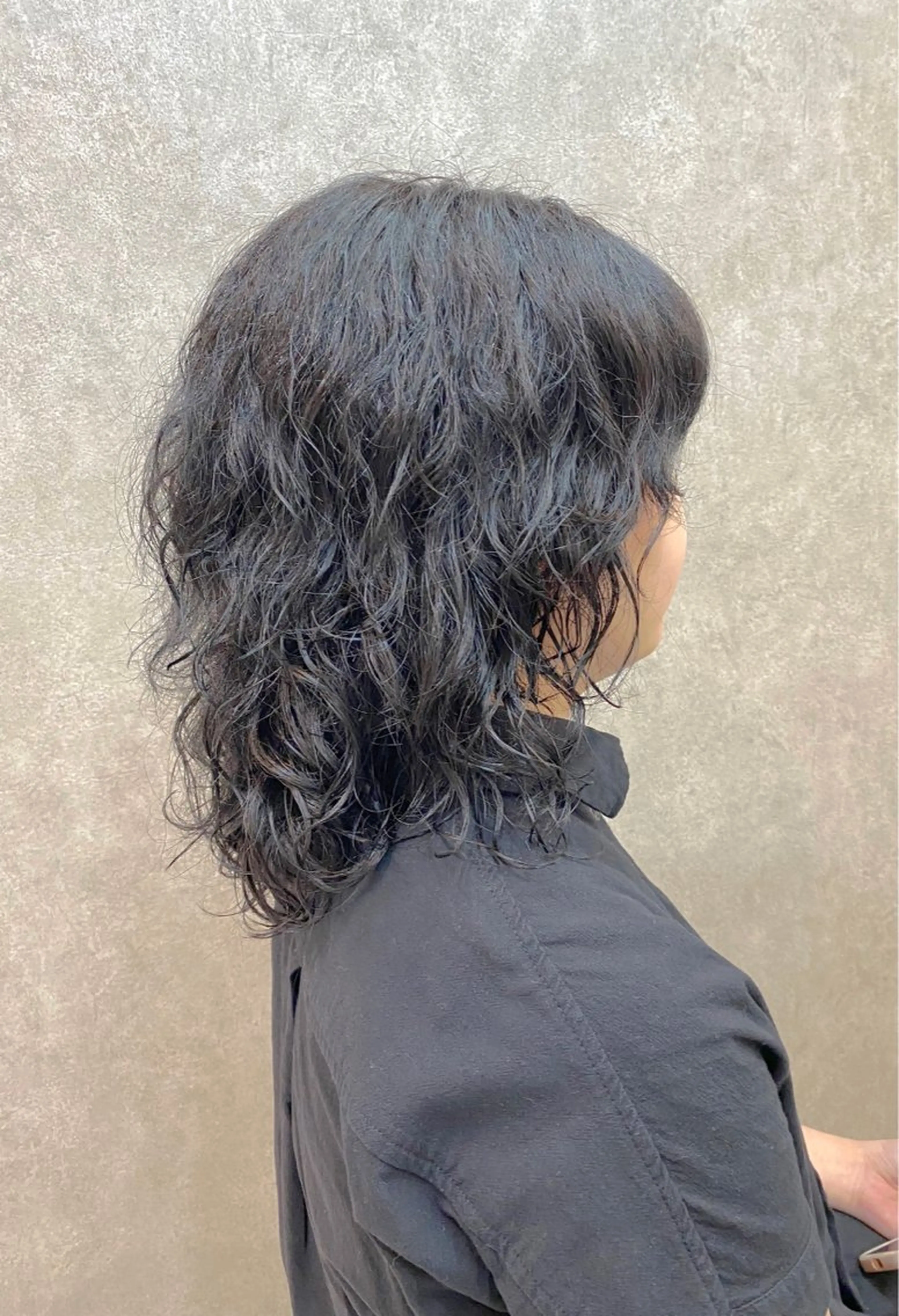 セミロング パーマ 【enil代表】 杉林和哉のヘアスタイル