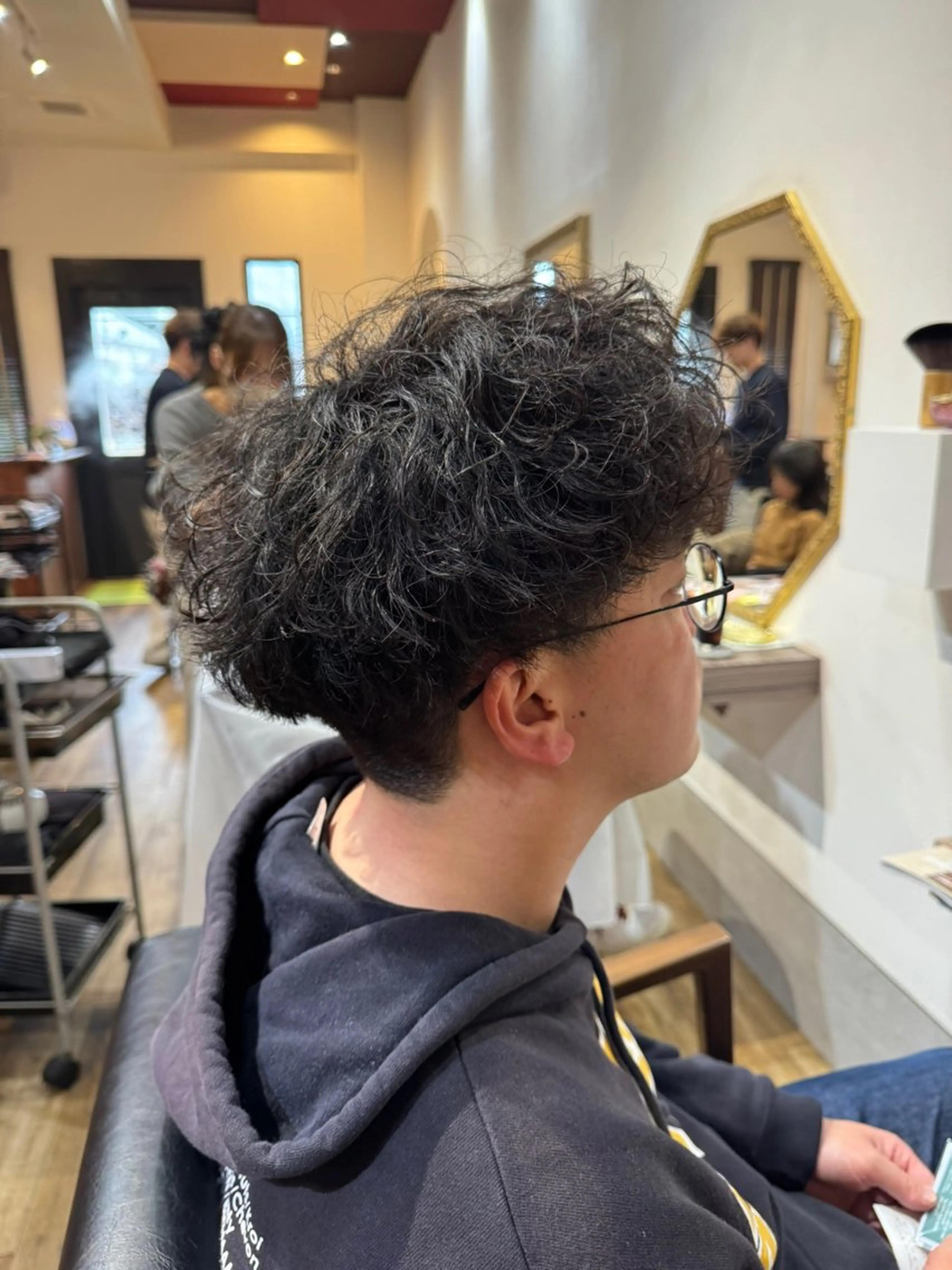 メンズ メンズパーマ フカモト カエデのヘアスタイル