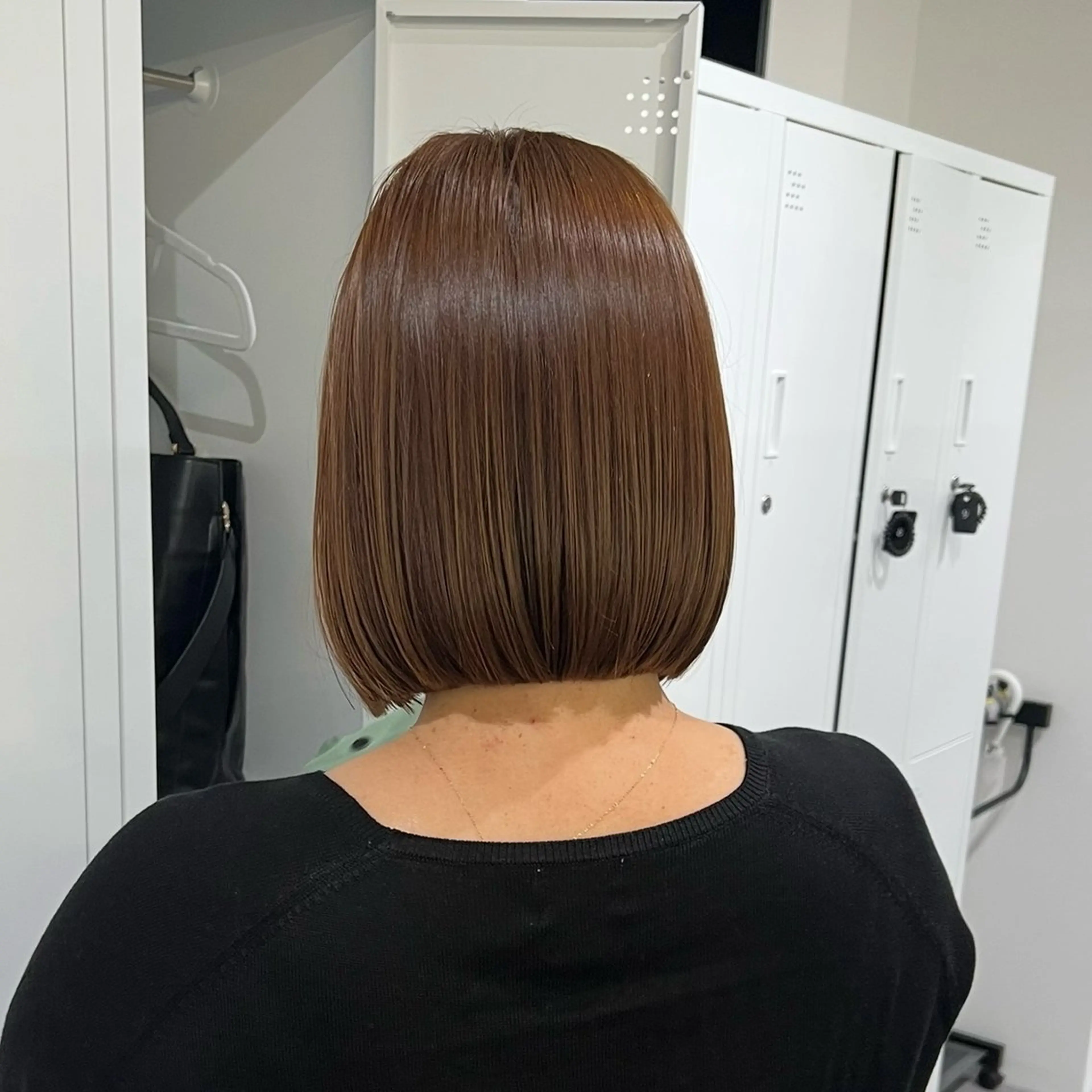 ミディアム カラー 切りっぱなしボブ ベージュカラー ボブ カット ヘアカラー パーマ ナチュラルヘア/ 似合わせ/三宅 昌太のヘアスタイル